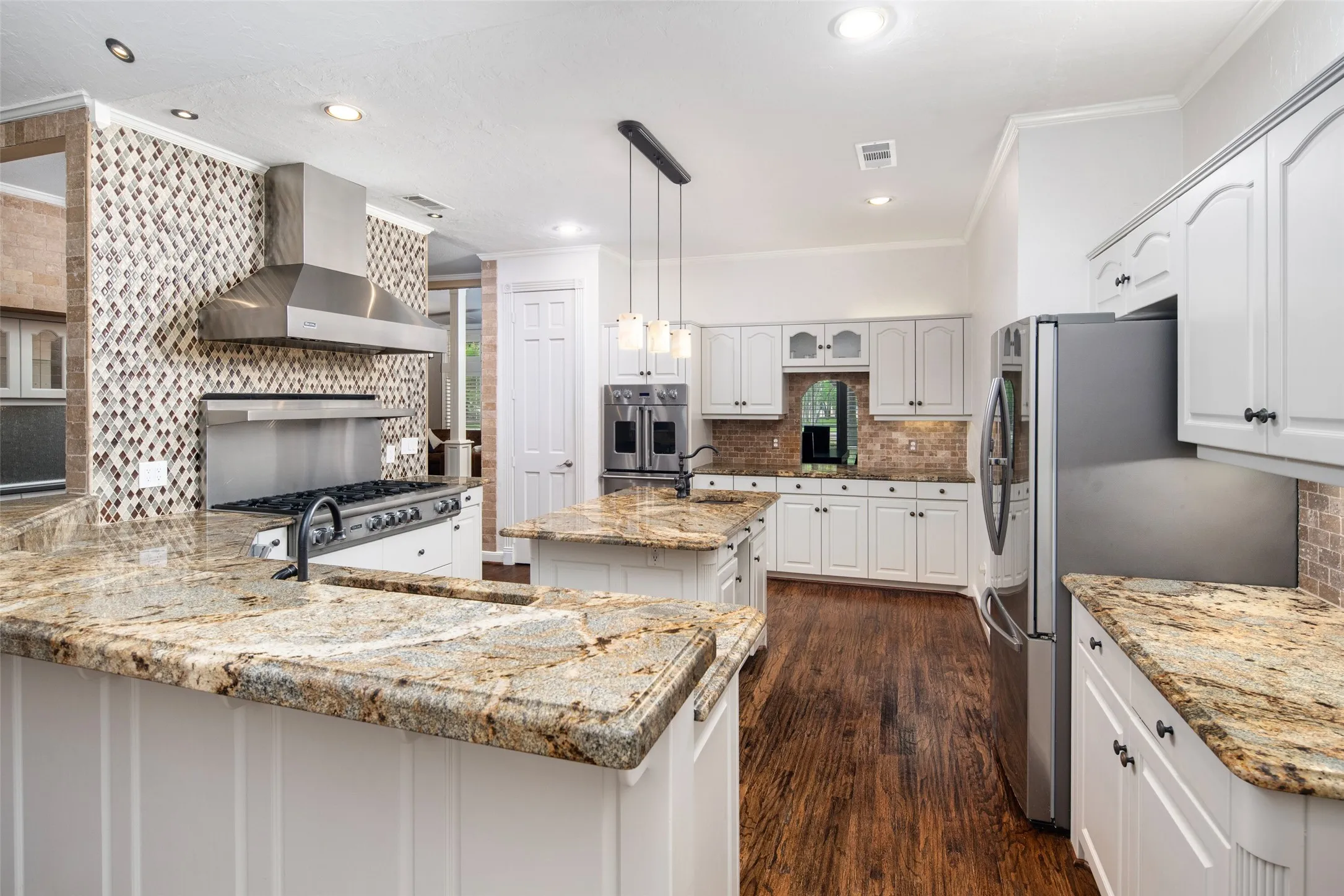 Single Family Residence For Sale in Collin County , 91 Seattle Slew Lane, Fairview, Texas 75069, 3 Bedroom, 4 Bathroom, 3 Garage spaces, 4,504 Sqft, built in 1992, Preowned, mls#21238846, Real Estate Agent in Fairview, Homes For Sale in Collin county, Homes For Sale in Fairview, Realtor in Fairview Texas, Real Estate Brokerage Independent Realty Texas, Luminita Cordes Realtor