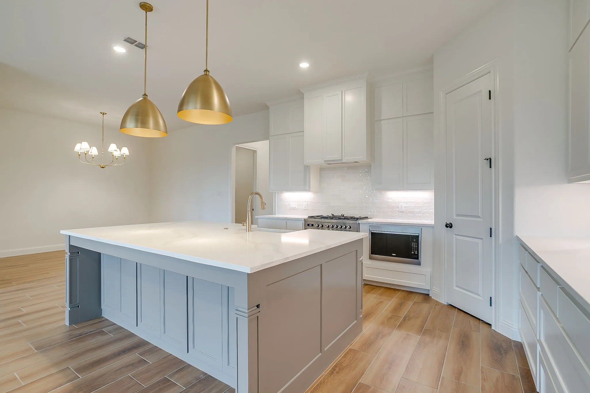 Single Family Residence For Sale in Tarrant County , 7286 Velvetleaf, Benbrook, Texas 76126, 3 Bedrooms, 2 Bathrooms, 2 Garage spaces, 2,082 Sqft, built in 2025, New Construction - Complete, Price $495,000, mls#21241599, Real Estate Agent in Benbrook, Homes For Sale in Tarrant county, Homes For Sale in Benbrook, Realtor in Benbrook Texas, Real Estate Brokerage Independent Realty Texas, Luminita Cordes Realtor