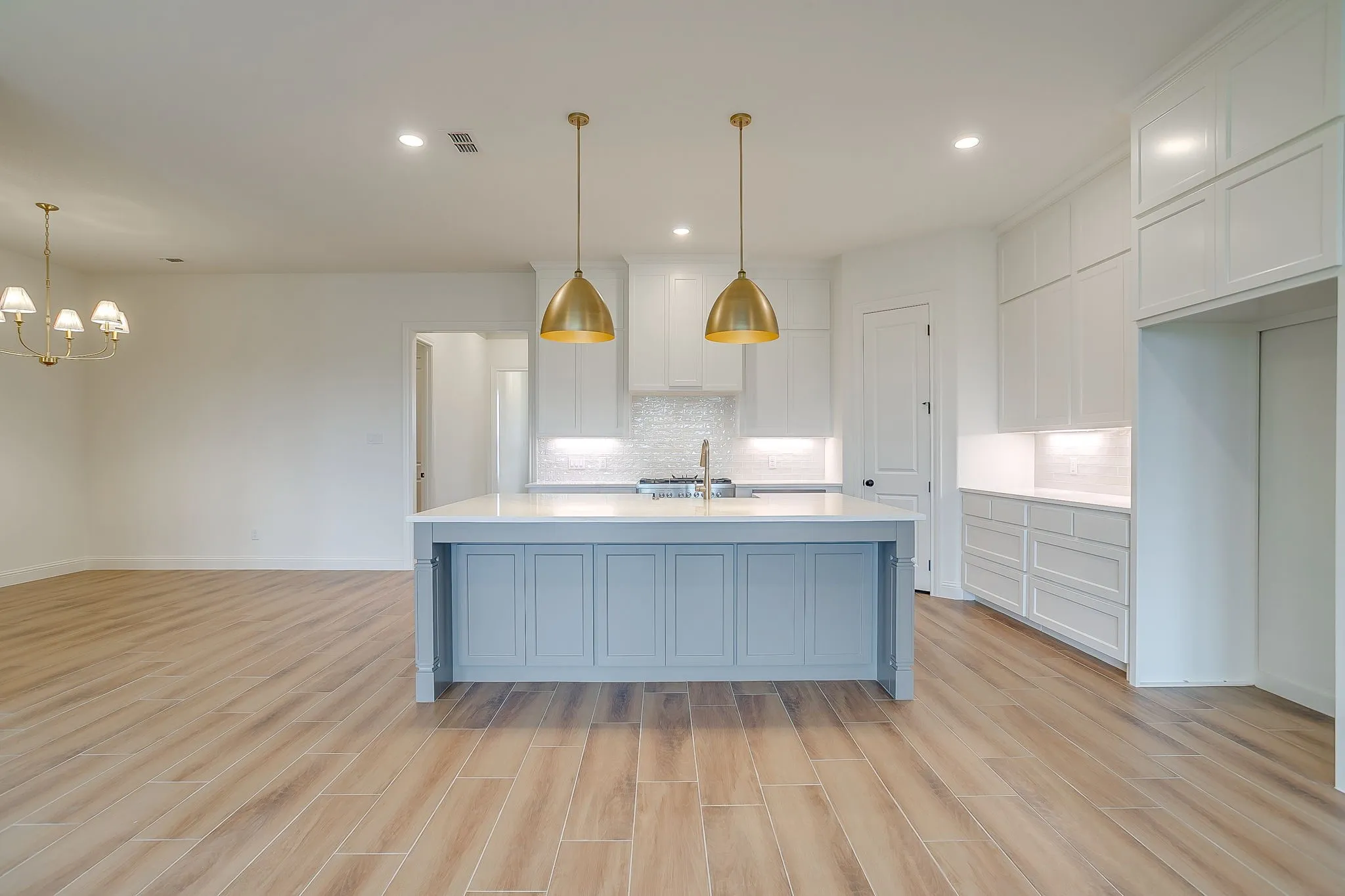 Single Family Residence For Sale in Tarrant County , 7286 Velvetleaf, Benbrook, Texas 76126, 3 Bedrooms, 2 Bathrooms, 2 Garage spaces, 2,082 Sqft, built in 2025, New Construction - Complete, Price $495,000, mls#21241599, Real Estate Agent in Benbrook, Homes For Sale in Tarrant county, Homes For Sale in Benbrook, Realtor in Benbrook Texas, Real Estate Brokerage Independent Realty Texas, Luminita Cordes Realtor