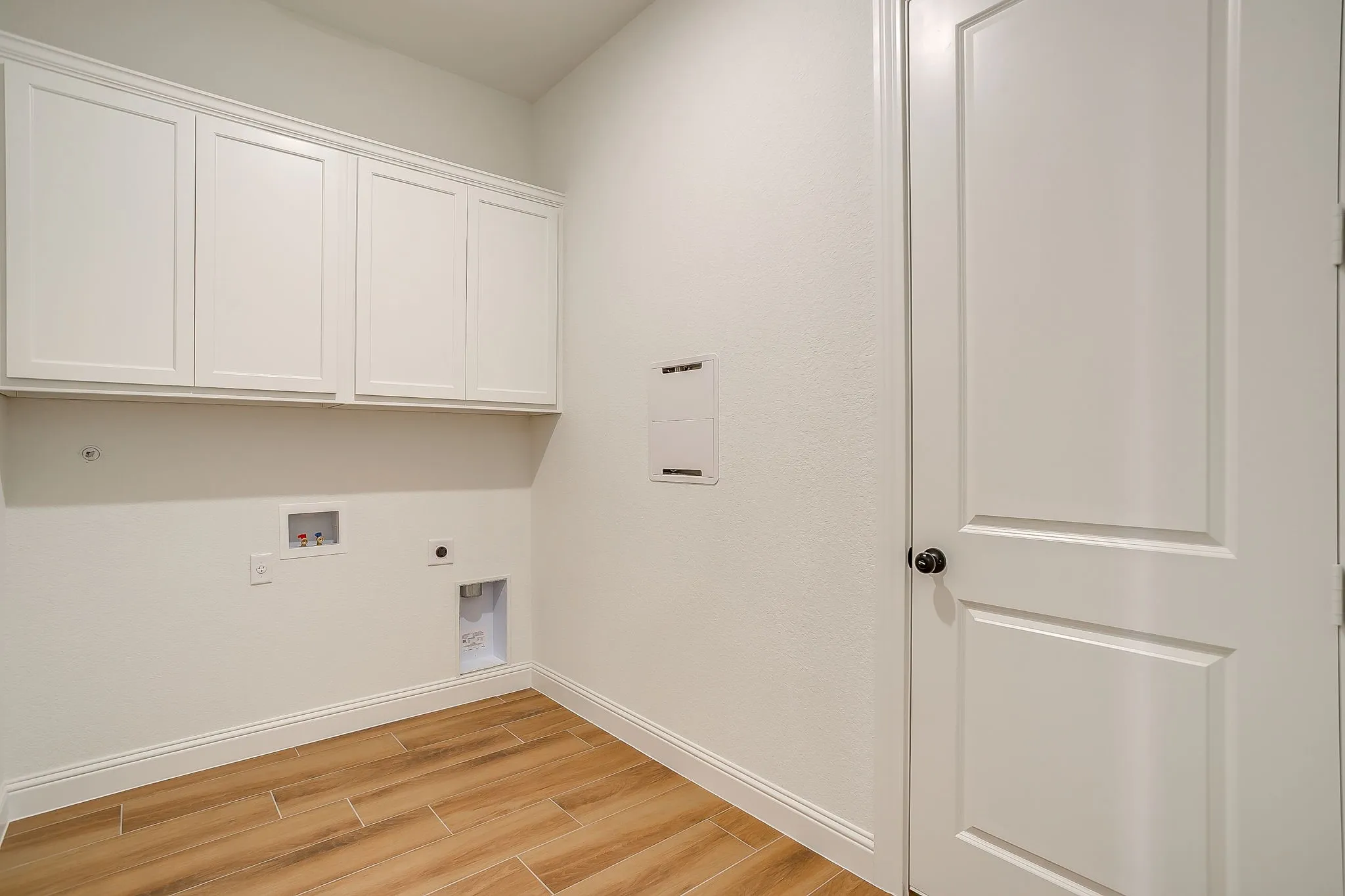 Single Family Residence For Sale in Tarrant County , 7286 Velvetleaf, Benbrook, Texas 76126, 3 Bedrooms, 2 Bathrooms, 2 Garage spaces, 2,082 Sqft, built in 2025, New Construction - Complete, Price $495,000, mls#21241599, Real Estate Agent in Benbrook, Homes For Sale in Tarrant county, Homes For Sale in Benbrook, Realtor in Benbrook Texas, Real Estate Brokerage Independent Realty Texas, Luminita Cordes Realtor