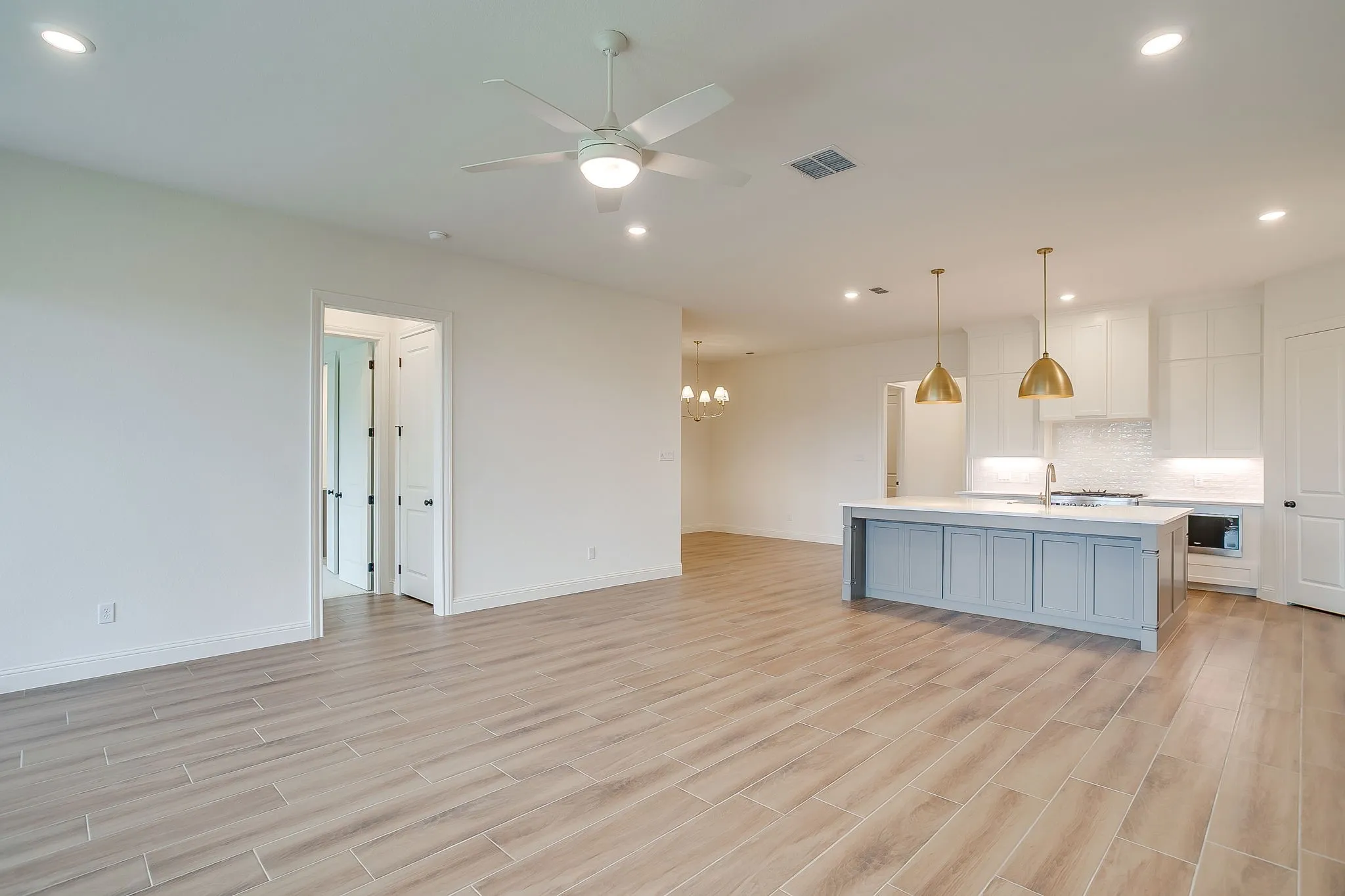 Single Family Residence For Sale in Tarrant County , 7286 Velvetleaf, Benbrook, Texas 76126, 3 Bedrooms, 2 Bathrooms, 2 Garage spaces, 2,082 Sqft, built in 2025, New Construction - Complete, Price $495,000, mls#21241599, Real Estate Agent in Benbrook, Homes For Sale in Tarrant county, Homes For Sale in Benbrook, Realtor in Benbrook Texas, Real Estate Brokerage Independent Realty Texas, Luminita Cordes Realtor