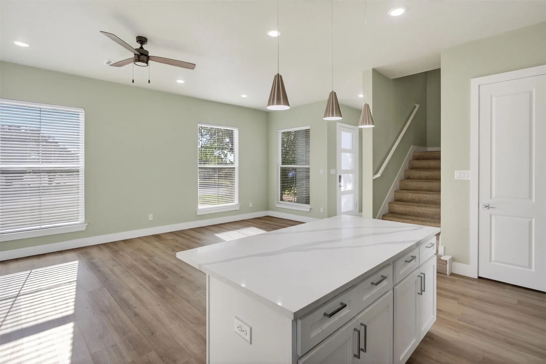 Single Family Residence For Sale in Tarrant County , 2945 Gordon Avenue, Fort Worth, Texas 76110, 5 Bedroom, 6 Bathroom, Garage spaces, 2,432 Sqft, built in 2024, mls#21241609, Real Estate Agent in Fort Worth, Homes For Sale in Tarrant county, Homes For Sale in Fort Worth, Realtor in Fort Worth Texas, Real Estate Brokerage Independent Realty Texas, Luminita Cordes Realtor