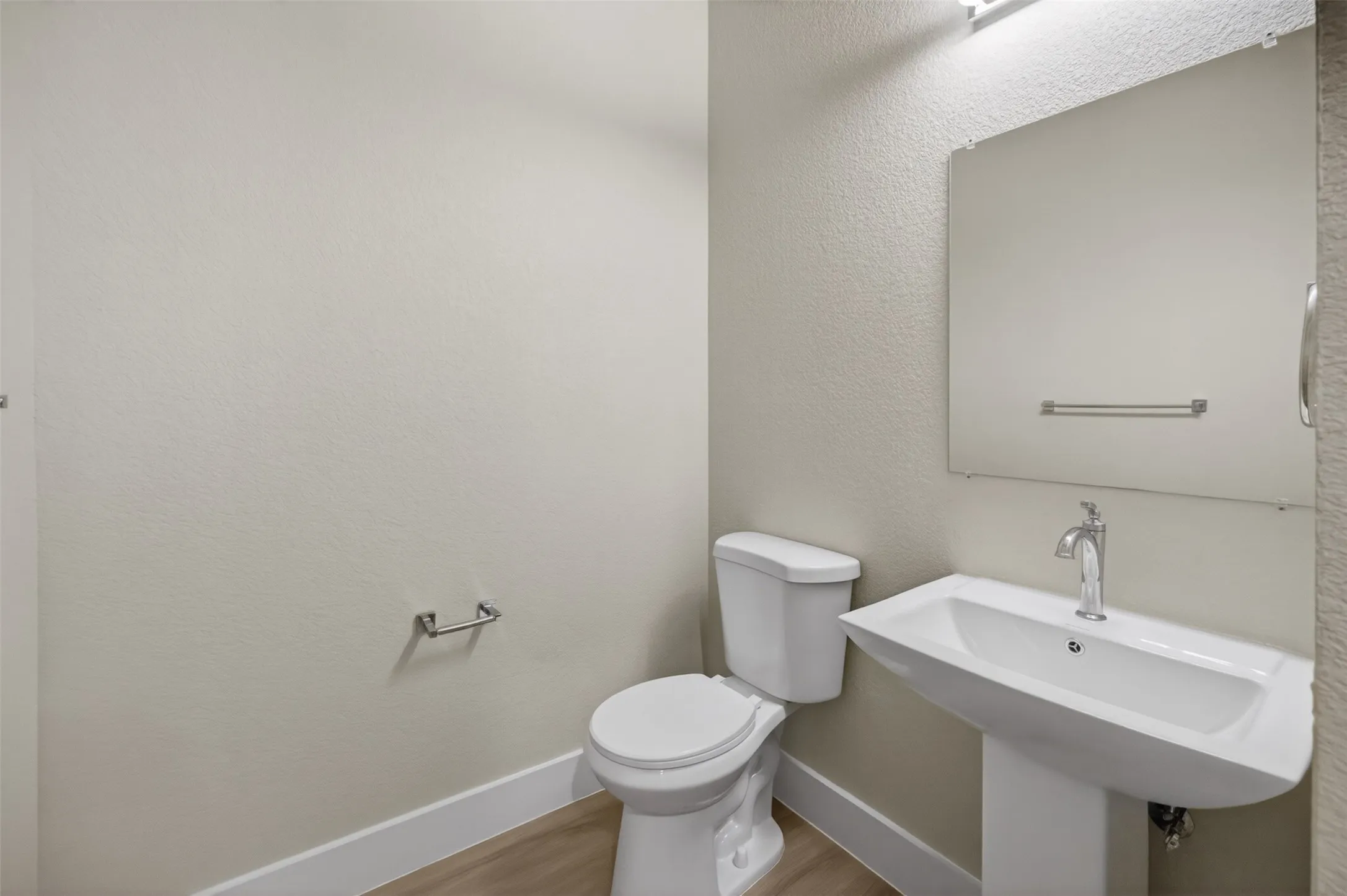 Single Family Residence For Sale in Tarrant County , 2945 Gordon Avenue, Fort Worth, Texas 76110, 5 Bedroom, 6 Bathroom, Garage spaces, 2,432 Sqft, built in 2024, mls#21241609, Real Estate Agent in Fort Worth, Homes For Sale in Tarrant county, Homes For Sale in Fort Worth, Realtor in Fort Worth Texas, Real Estate Brokerage Independent Realty Texas, Luminita Cordes Realtor