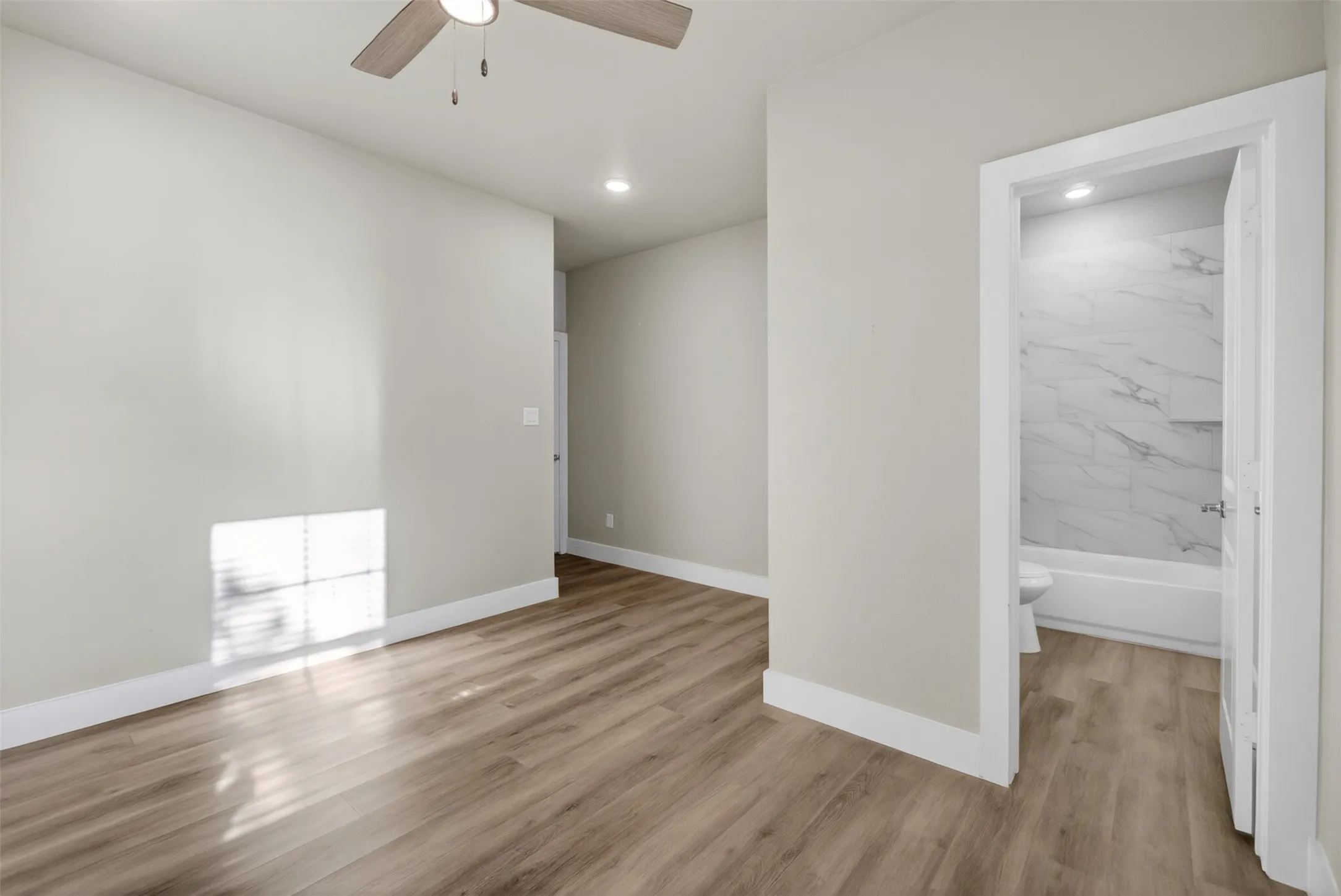 Single Family Residence For Sale in Tarrant County , 2945 Gordon Avenue, Fort Worth, Texas 76110, 5 Bedroom, 6 Bathroom, Garage spaces, 2,432 Sqft, built in 2024, mls#21241609, Real Estate Agent in Fort Worth, Homes For Sale in Tarrant county, Homes For Sale in Fort Worth, Realtor in Fort Worth Texas, Real Estate Brokerage Independent Realty Texas, Luminita Cordes Realtor