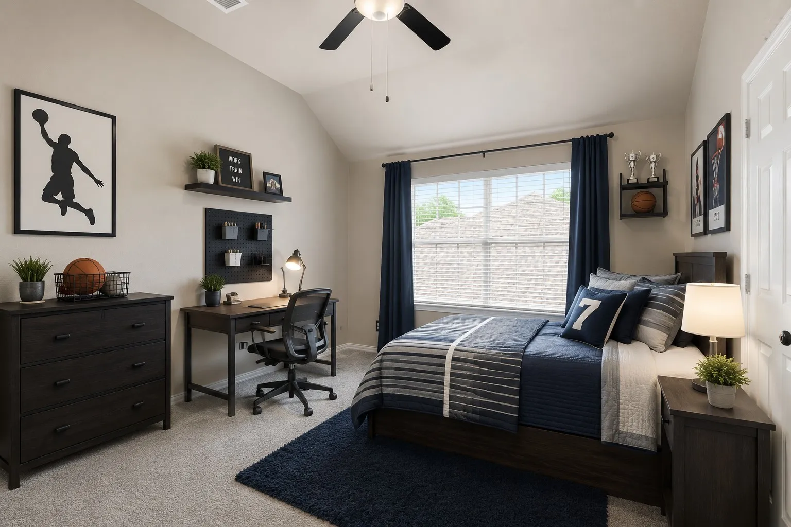 Single Family Residence For Sale in Collin County , 5305 Arrowhead Way, Mc Kinney, Texas 75072, 4 Bedroom, 3 Bathroom, 2 Garage spaces, 2,936 Sqft, built in 2001, Preowned, mls#21134493, Real Estate Agent in Mc Kinney, Homes For Sale in Collin county, Homes For Sale in Mc Kinney, Realtor in Mc Kinney Texas, Real Estate Brokerage Independent Realty Texas, Luminita Cordes Realtor