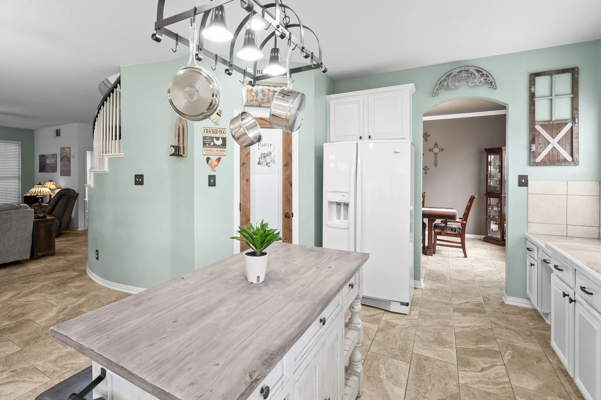 Single Family Residence For Sale in Collin County , 5305 Arrowhead Way, Mc Kinney, Texas 75072, 4 Bedroom, 3 Bathroom, 2 Garage spaces, 2,936 Sqft, built in 2001, Preowned, mls#21134493, Real Estate Agent in Mc Kinney, Homes For Sale in Collin county, Homes For Sale in Mc Kinney, Realtor in Mc Kinney Texas, Real Estate Brokerage Independent Realty Texas, Luminita Cordes Realtor