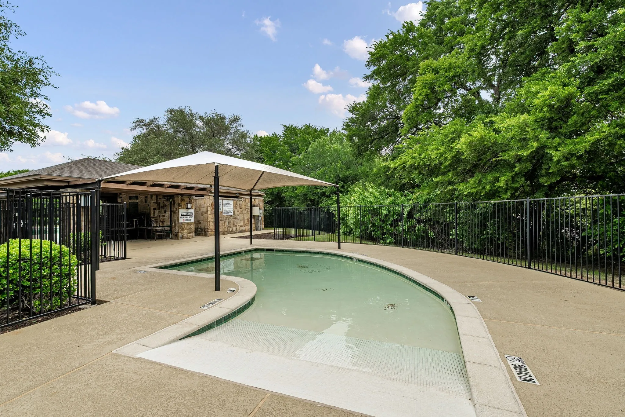 Single Family Residence For Sale in Collin County , 5305 Arrowhead Way, Mc Kinney, Texas 75072, 4 Bedroom, 3 Bathroom, 2 Garage spaces, 2,936 Sqft, built in 2001, Preowned, mls#21134493, Real Estate Agent in Mc Kinney, Homes For Sale in Collin county, Homes For Sale in Mc Kinney, Realtor in Mc Kinney Texas, Real Estate Brokerage Independent Realty Texas, Luminita Cordes Realtor