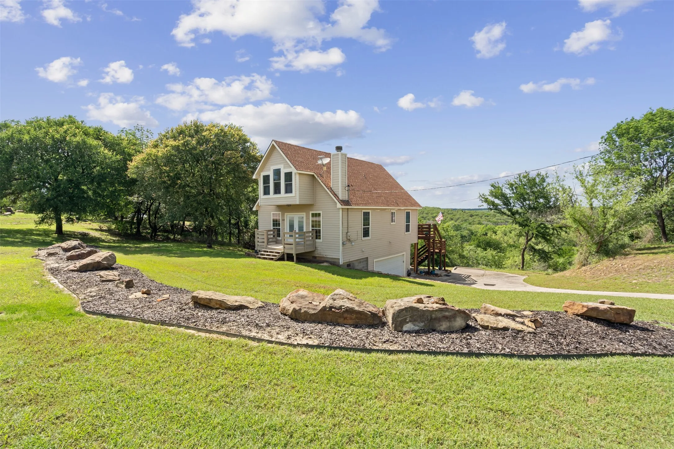 Single Family Residence For Sale in Wise County , 268 Private Road 1758, Chico, Texas 76431, 3 Bedroom, 2 Bathroom, 2 Garage spaces, 1,842 Sqft, built in 2007, Preowned, mls#21231719, Real Estate Agent in Chico, Homes For Sale in Wise county, Homes For Sale in Chico, Realtor in Chico Texas, Real Estate Brokerage Independent Realty Texas, Luminita Cordes Realtor