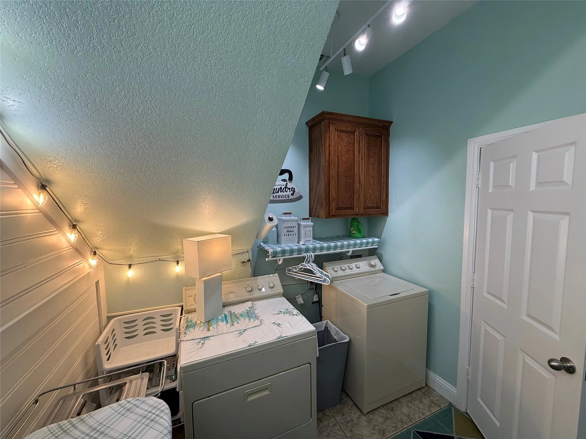 Single Family Residence For Sale in Wise County , 268 Private Road 1758, Chico, Texas 76431, 3 Bedroom, 2 Bathroom, 2 Garage spaces, 1,842 Sqft, built in 2007, Preowned, mls#21231719, Real Estate Agent in Chico, Homes For Sale in Wise county, Homes For Sale in Chico, Realtor in Chico Texas, Real Estate Brokerage Independent Realty Texas, Luminita Cordes Realtor