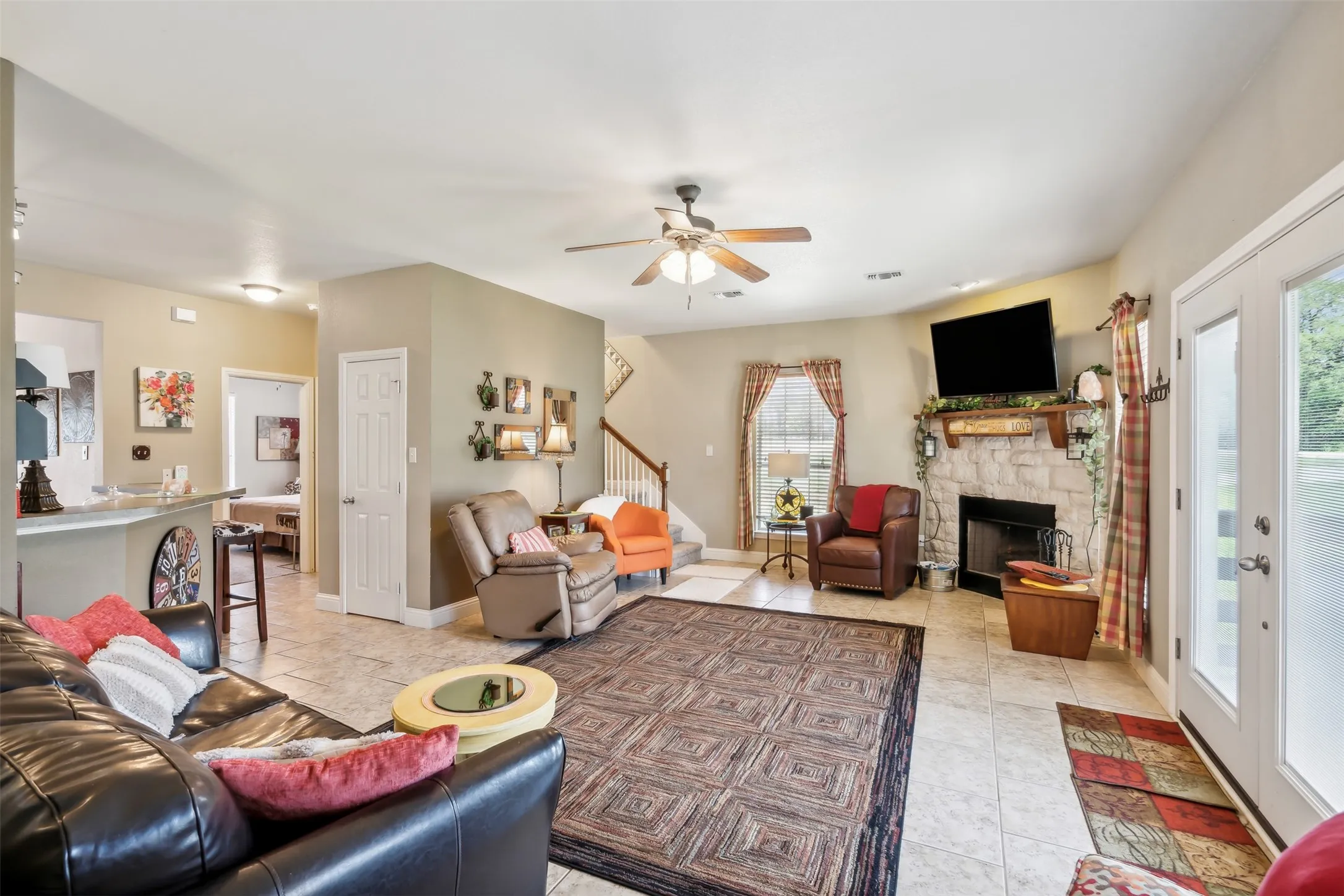 Single Family Residence For Sale in Wise County , 268 Private Road 1758, Chico, Texas 76431, 3 Bedroom, 2 Bathroom, 2 Garage spaces, 1,842 Sqft, built in 2007, Preowned, mls#21231719, Real Estate Agent in Chico, Homes For Sale in Wise county, Homes For Sale in Chico, Realtor in Chico Texas, Real Estate Brokerage Independent Realty Texas, Luminita Cordes Realtor