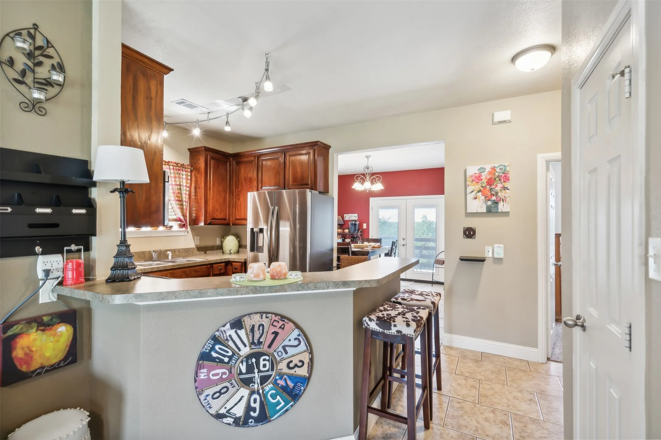 Single Family Residence For Sale in Wise County , 268 Private Road 1758, Chico, Texas 76431, 3 Bedroom, 2 Bathroom, 2 Garage spaces, 1,842 Sqft, built in 2007, Preowned, mls#21231719, Real Estate Agent in Chico, Homes For Sale in Wise county, Homes For Sale in Chico, Realtor in Chico Texas, Real Estate Brokerage Independent Realty Texas, Luminita Cordes Realtor