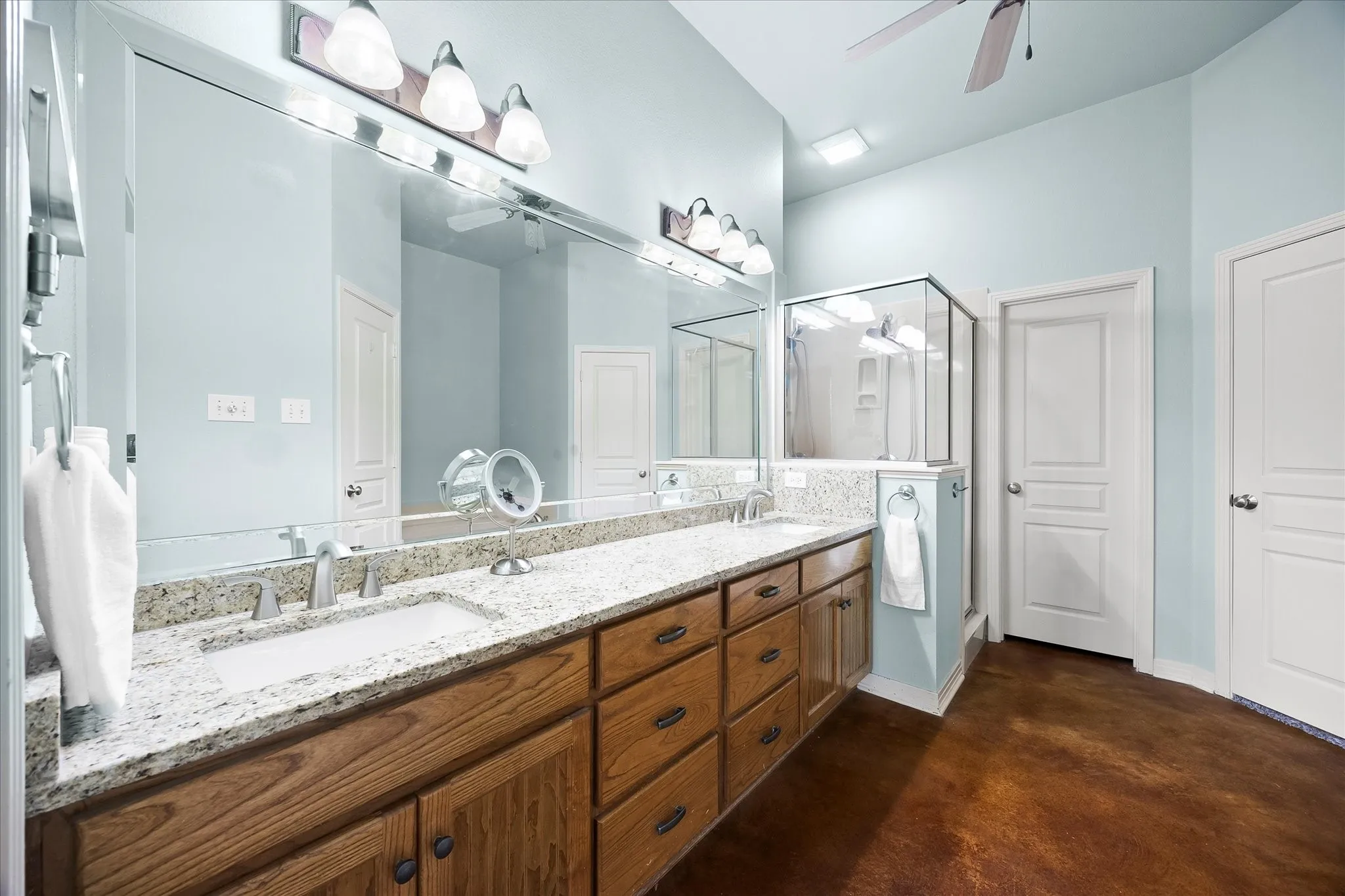 Single Family Residence For Sale in Rockwall County , 281 High Plains Trail, Royse City, Texas 75189, 4 Bedroom, 3 Bathroom, 3 Garage spaces, 2,521 Sqft, built in 2003, Preowned, mls#21217579, Real Estate Agent in Royse City, Homes For Sale in Rockwall county, Homes For Sale in Royse City, Realtor in Royse City Texas, Real Estate Brokerage Independent Realty Texas, Luminita Cordes Realtor