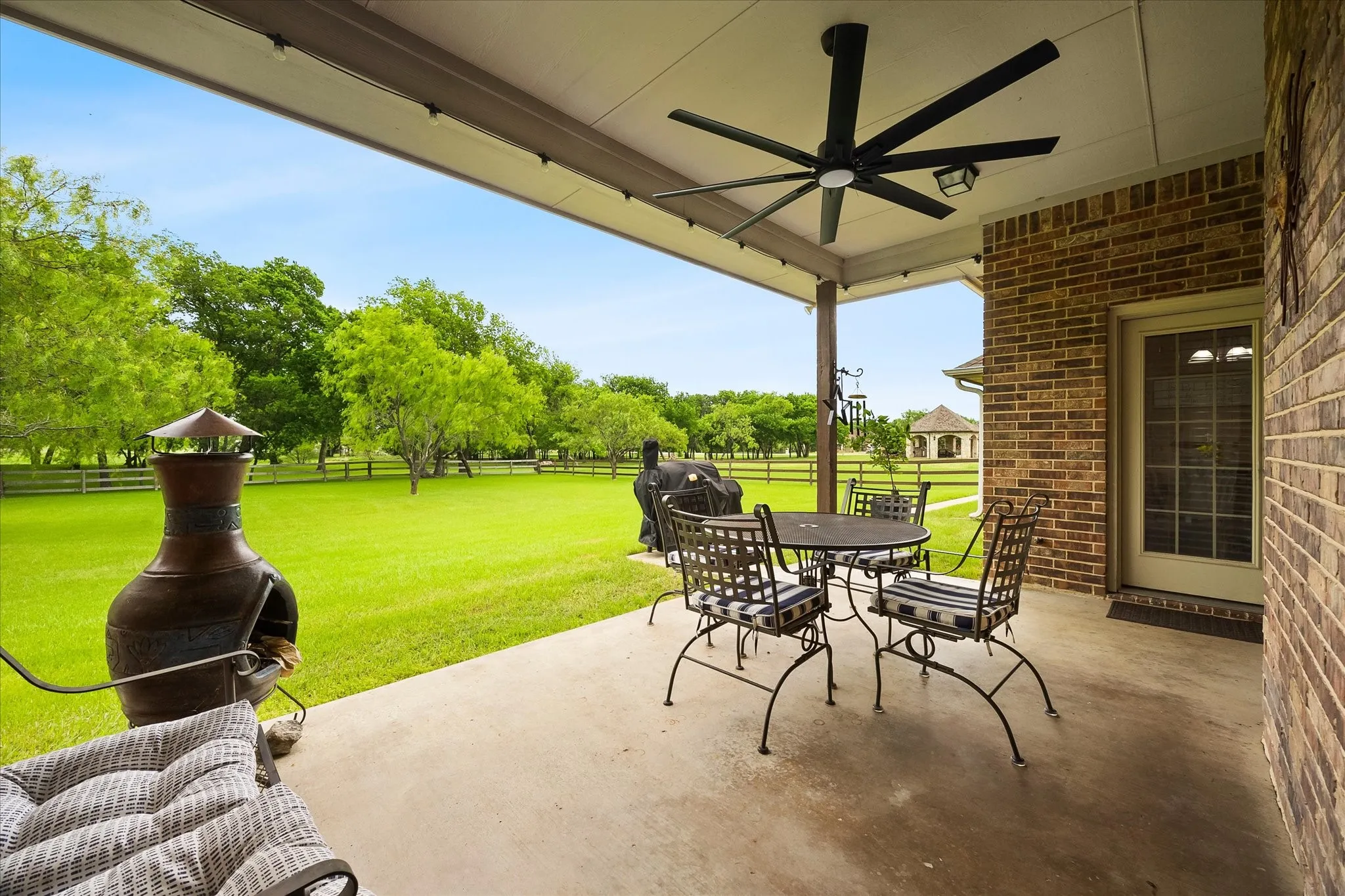 Single Family Residence For Sale in Rockwall County , 281 High Plains Trail, Royse City, Texas 75189, 4 Bedroom, 3 Bathroom, 3 Garage spaces, 2,521 Sqft, built in 2003, Preowned, mls#21217579, Real Estate Agent in Royse City, Homes For Sale in Rockwall county, Homes For Sale in Royse City, Realtor in Royse City Texas, Real Estate Brokerage Independent Realty Texas, Luminita Cordes Realtor