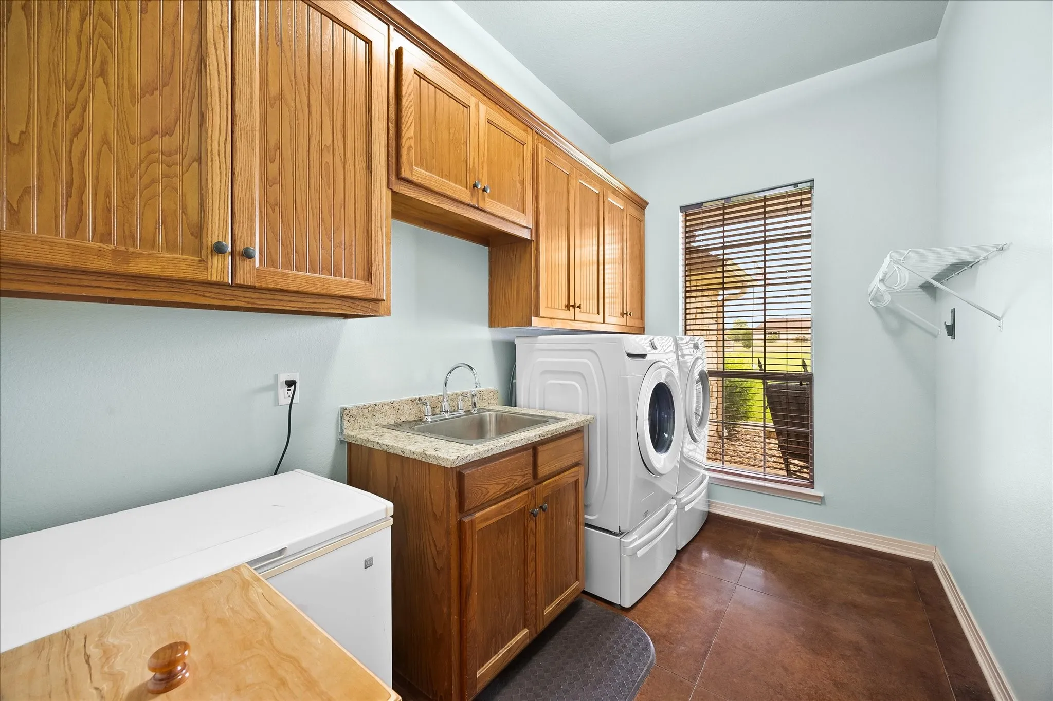 Single Family Residence For Sale in Rockwall County , 281 High Plains Trail, Royse City, Texas 75189, 4 Bedroom, 3 Bathroom, 3 Garage spaces, 2,521 Sqft, built in 2003, Preowned, mls#21217579, Real Estate Agent in Royse City, Homes For Sale in Rockwall county, Homes For Sale in Royse City, Realtor in Royse City Texas, Real Estate Brokerage Independent Realty Texas, Luminita Cordes Realtor