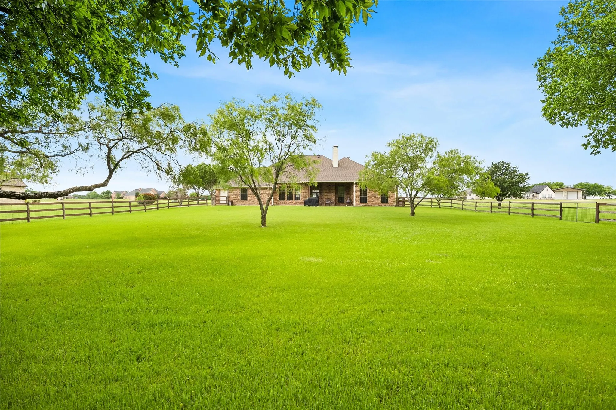 Single Family Residence For Sale in Rockwall County , 281 High Plains Trail, Royse City, Texas 75189, 4 Bedroom, 3 Bathroom, 3 Garage spaces, 2,521 Sqft, built in 2003, Preowned, mls#21217579, Real Estate Agent in Royse City, Homes For Sale in Rockwall county, Homes For Sale in Royse City, Realtor in Royse City Texas, Real Estate Brokerage Independent Realty Texas, Luminita Cordes Realtor