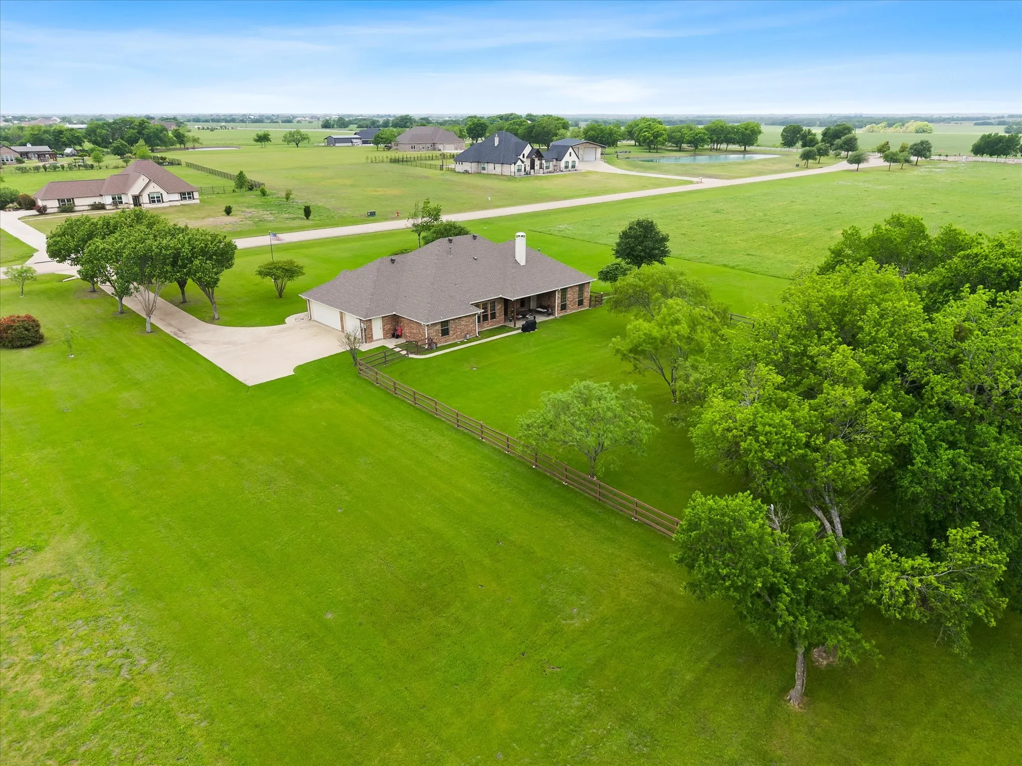 Single Family Residence For Sale in Rockwall County , 281 High Plains Trail, Royse City, Texas 75189, 4 Bedroom, 3 Bathroom, 3 Garage spaces, 2,521 Sqft, built in 2003, Preowned, mls#21217579, Real Estate Agent in Royse City, Homes For Sale in Rockwall county, Homes For Sale in Royse City, Realtor in Royse City Texas, Real Estate Brokerage Independent Realty Texas, Luminita Cordes Realtor