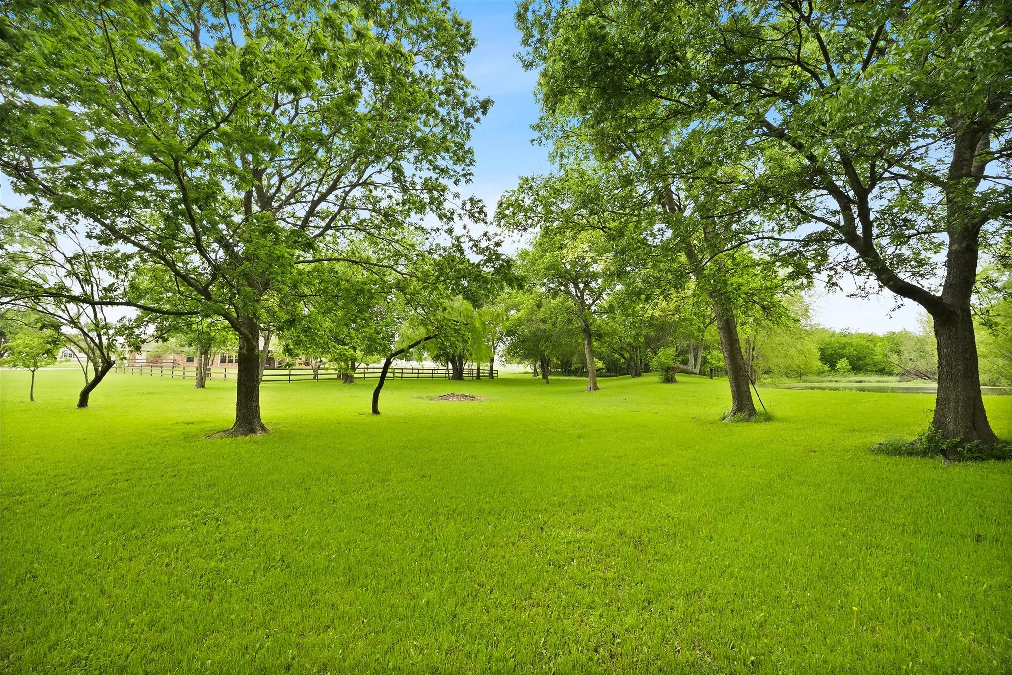 Single Family Residence For Sale in Rockwall County , 281 High Plains Trail, Royse City, Texas 75189, 4 Bedroom, 3 Bathroom, 3 Garage spaces, 2,521 Sqft, built in 2003, Preowned, mls#21217579, Real Estate Agent in Royse City, Homes For Sale in Rockwall county, Homes For Sale in Royse City, Realtor in Royse City Texas, Real Estate Brokerage Independent Realty Texas, Luminita Cordes Realtor