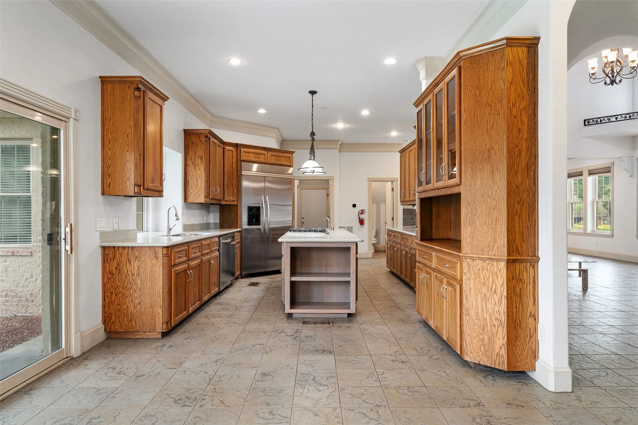 Single Family Residence For Sale in Dallas County , 1513 Canyon Oaks Drive, Irving, Texas 75061, 5 Bedroom, 5 Bathroom, 2 Garage spaces, 4,614 Sqft, built in 2002, Preowned, mls#21241697, Real Estate Agent in Irving, Homes For Sale in Dallas county, Homes For Sale in Irving, Realtor in Irving Texas, Real Estate Brokerage Independent Realty Texas, Luminita Cordes Realtor