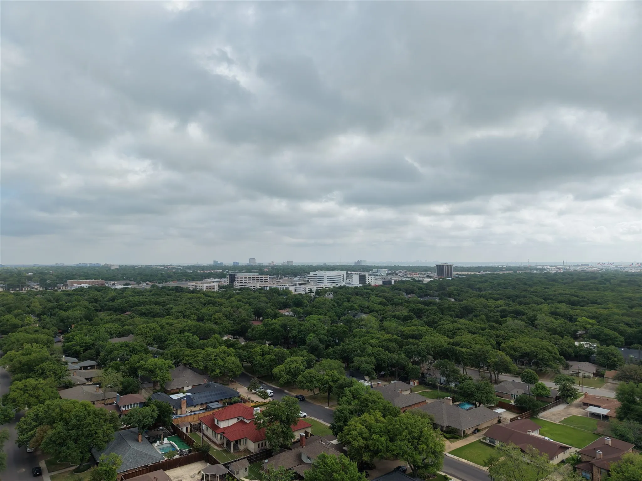 Single Family Residence For Sale in Dallas County , 1513 Canyon Oaks Drive, Irving, Texas 75061, 5 Bedroom, 5 Bathroom, 2 Garage spaces, 4,614 Sqft, built in 2002, Preowned, mls#21241697, Real Estate Agent in Irving, Homes For Sale in Dallas county, Homes For Sale in Irving, Realtor in Irving Texas, Real Estate Brokerage Independent Realty Texas, Luminita Cordes Realtor