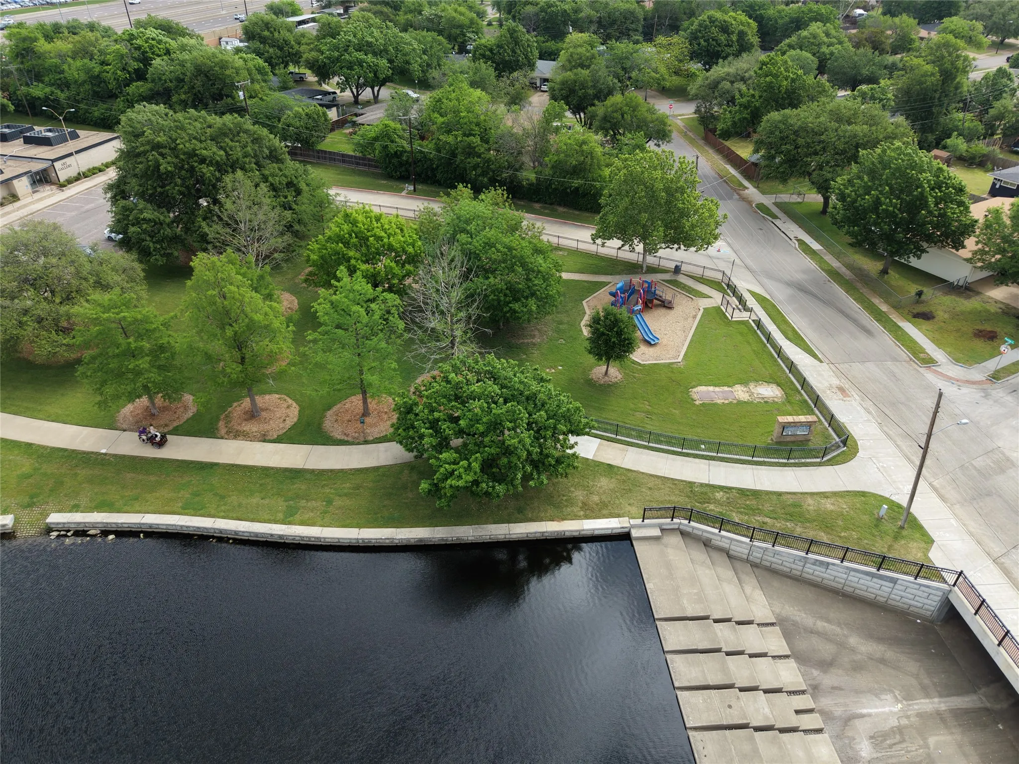 Single Family Residence For Sale in Dallas County , 1513 Canyon Oaks Drive, Irving, Texas 75061, 5 Bedroom, 5 Bathroom, 2 Garage spaces, 4,614 Sqft, built in 2002, Preowned, mls#21241697, Real Estate Agent in Irving, Homes For Sale in Dallas county, Homes For Sale in Irving, Realtor in Irving Texas, Real Estate Brokerage Independent Realty Texas, Luminita Cordes Realtor
