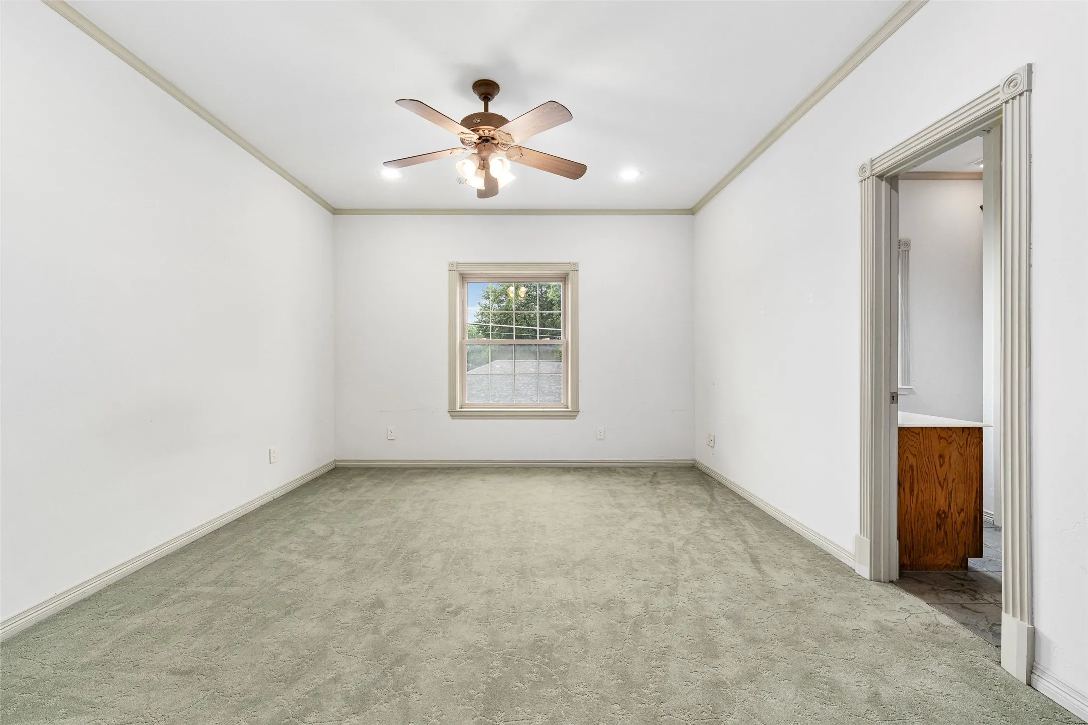 Single Family Residence For Sale in Dallas County , 1513 Canyon Oaks Drive, Irving, Texas 75061, 5 Bedroom, 5 Bathroom, 2 Garage spaces, 4,614 Sqft, built in 2002, Preowned, mls#21241697, Real Estate Agent in Irving, Homes For Sale in Dallas county, Homes For Sale in Irving, Realtor in Irving Texas, Real Estate Brokerage Independent Realty Texas, Luminita Cordes Realtor