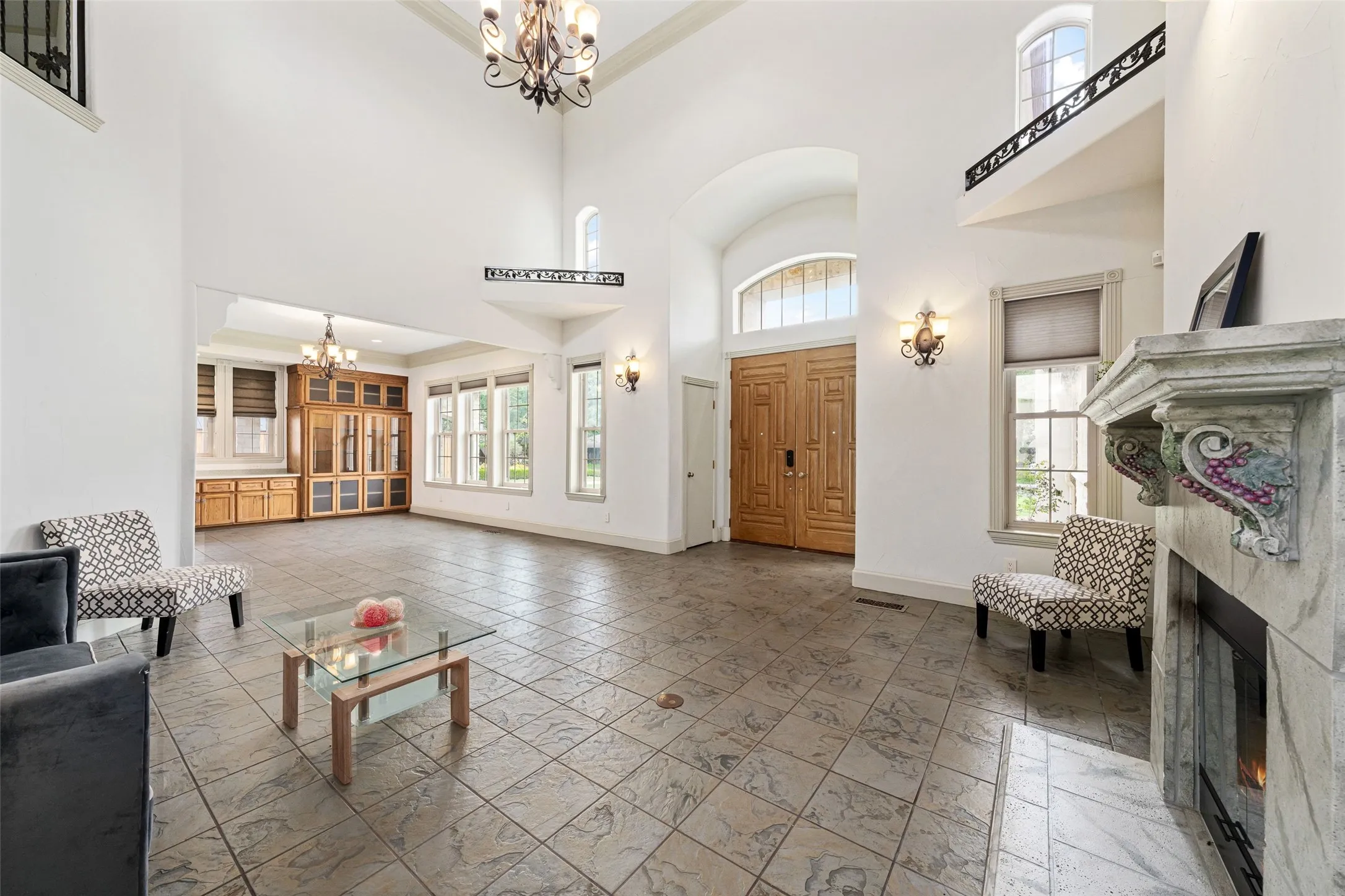 Single Family Residence For Sale in Dallas County , 1513 Canyon Oaks Drive, Irving, Texas 75061, 5 Bedroom, 5 Bathroom, 2 Garage spaces, 4,614 Sqft, built in 2002, Preowned, mls#21241697, Real Estate Agent in Irving, Homes For Sale in Dallas county, Homes For Sale in Irving, Realtor in Irving Texas, Real Estate Brokerage Independent Realty Texas, Luminita Cordes Realtor