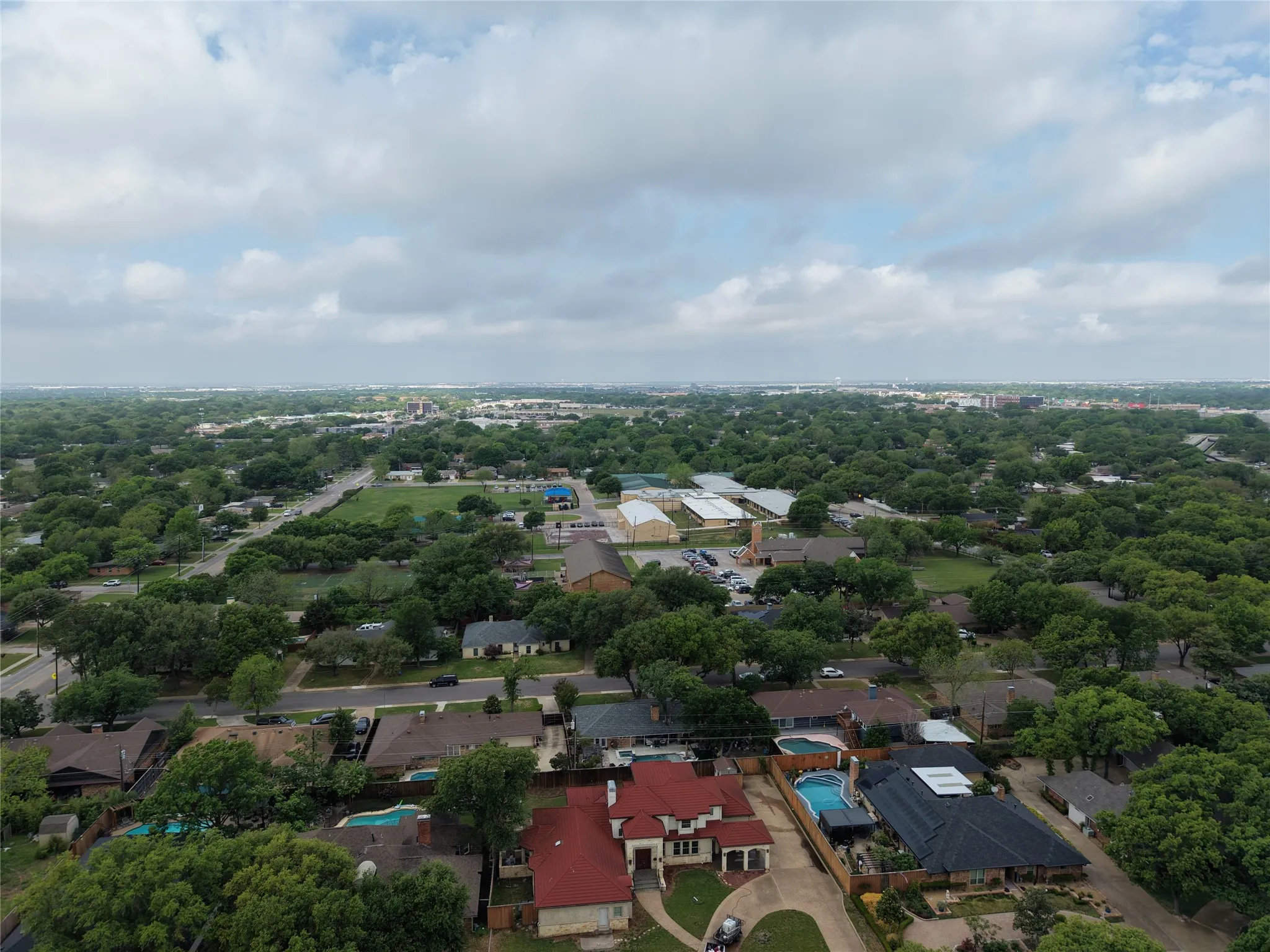 Single Family Residence For Sale in Dallas County , 1513 Canyon Oaks Drive, Irving, Texas 75061, 5 Bedroom, 5 Bathroom, 2 Garage spaces, 4,614 Sqft, built in 2002, Preowned, mls#21241697, Real Estate Agent in Irving, Homes For Sale in Dallas county, Homes For Sale in Irving, Realtor in Irving Texas, Real Estate Brokerage Independent Realty Texas, Luminita Cordes Realtor