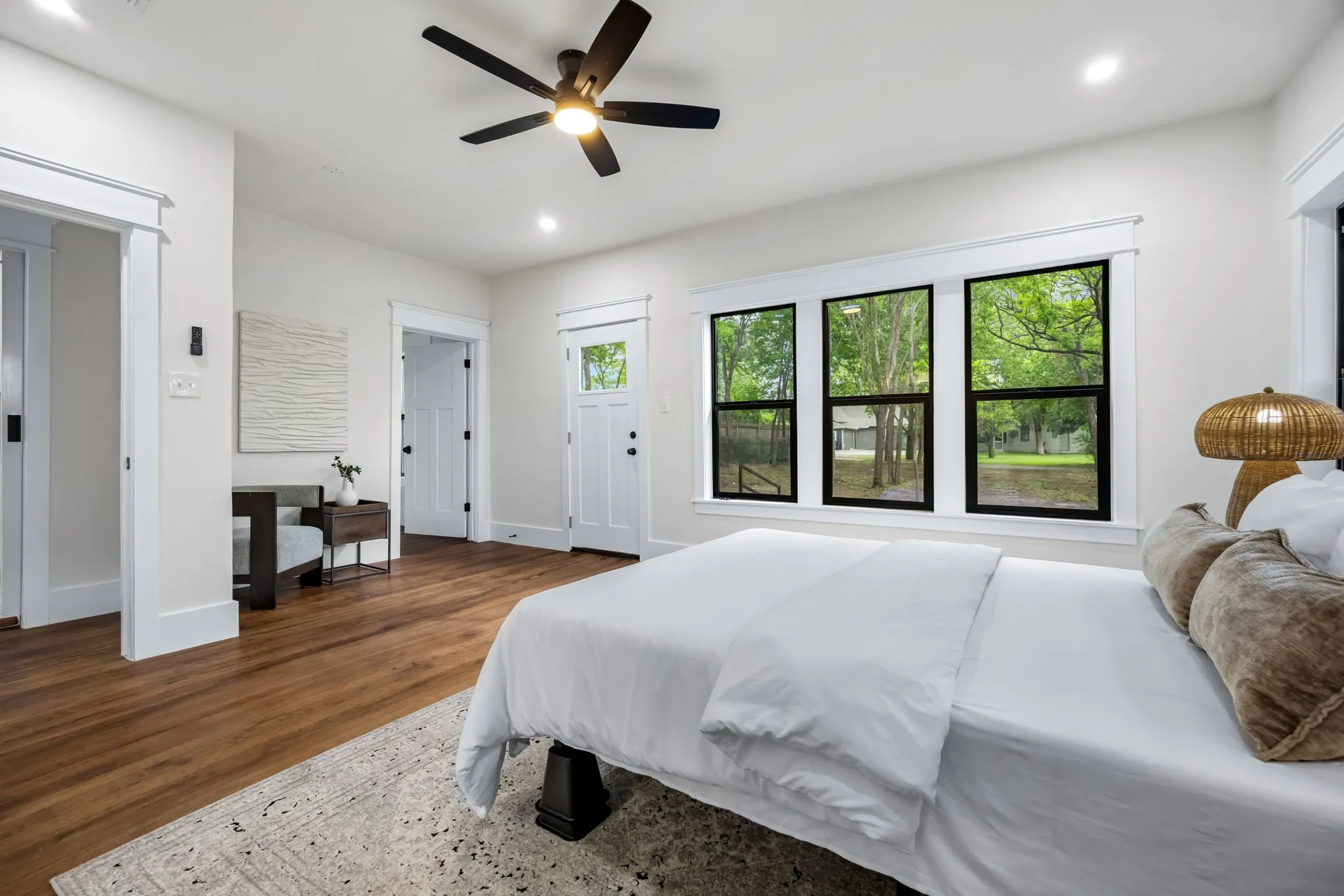 Single Family Residence For Sale in Denton County , 1014 Bolivar Street, Denton, Texas 76201, 3 Bedroom, 2 Bathroom, Garage spaces, 1,822 Sqft, built in 1959, Preowned, mls#21241522, Real Estate Agent in Denton, Homes For Sale in Denton county, Homes For Sale in Denton, Realtor in Denton Texas, Real Estate Brokerage Independent Realty Texas, Luminita Cordes Realtor