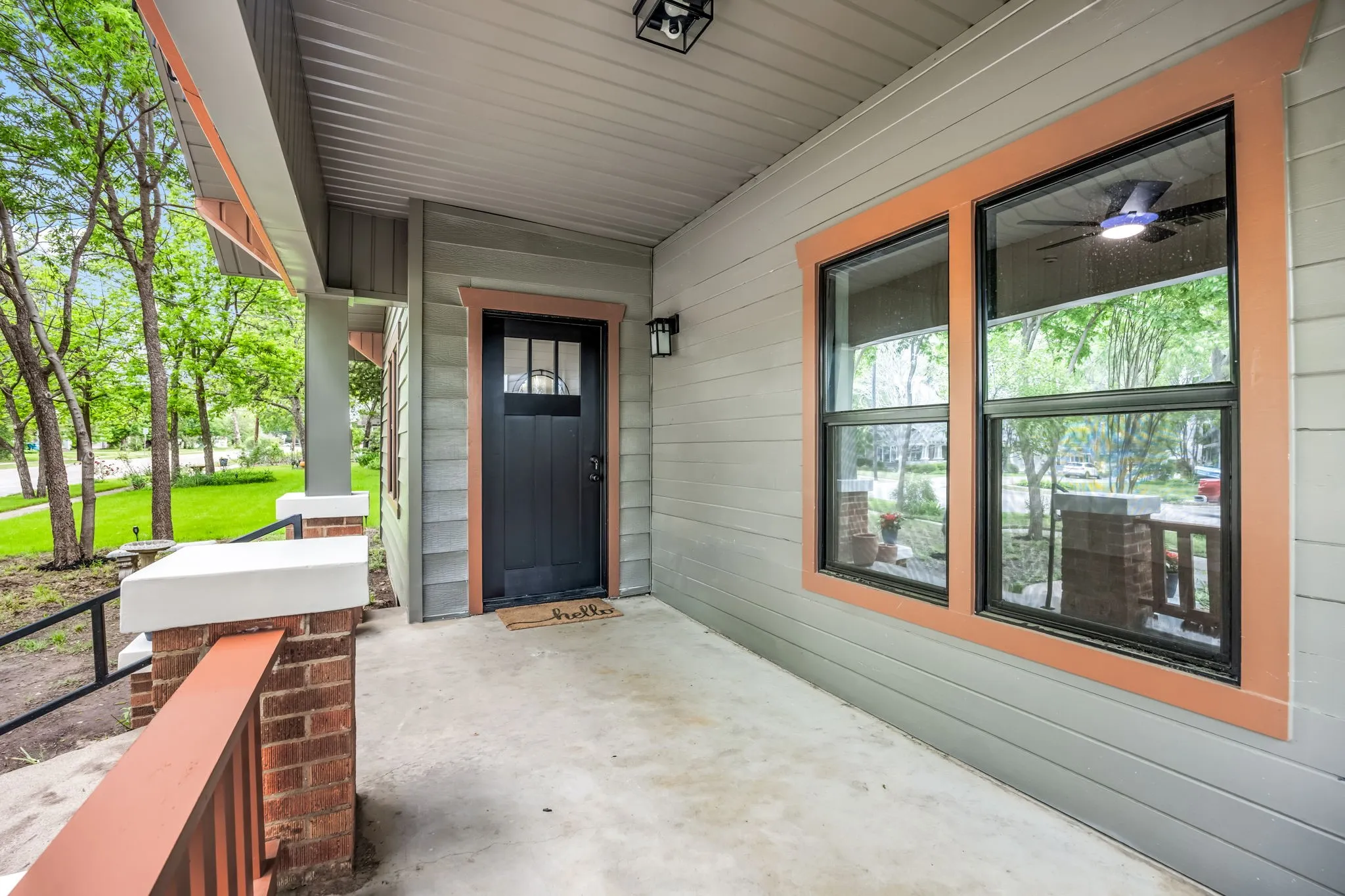 Single Family Residence For Sale in Denton County , 1014 Bolivar Street, Denton, Texas 76201, 3 Bedroom, 2 Bathroom, Garage spaces, 1,822 Sqft, built in 1959, Preowned, mls#21241522, Real Estate Agent in Denton, Homes For Sale in Denton county, Homes For Sale in Denton, Realtor in Denton Texas, Real Estate Brokerage Independent Realty Texas, Luminita Cordes Realtor