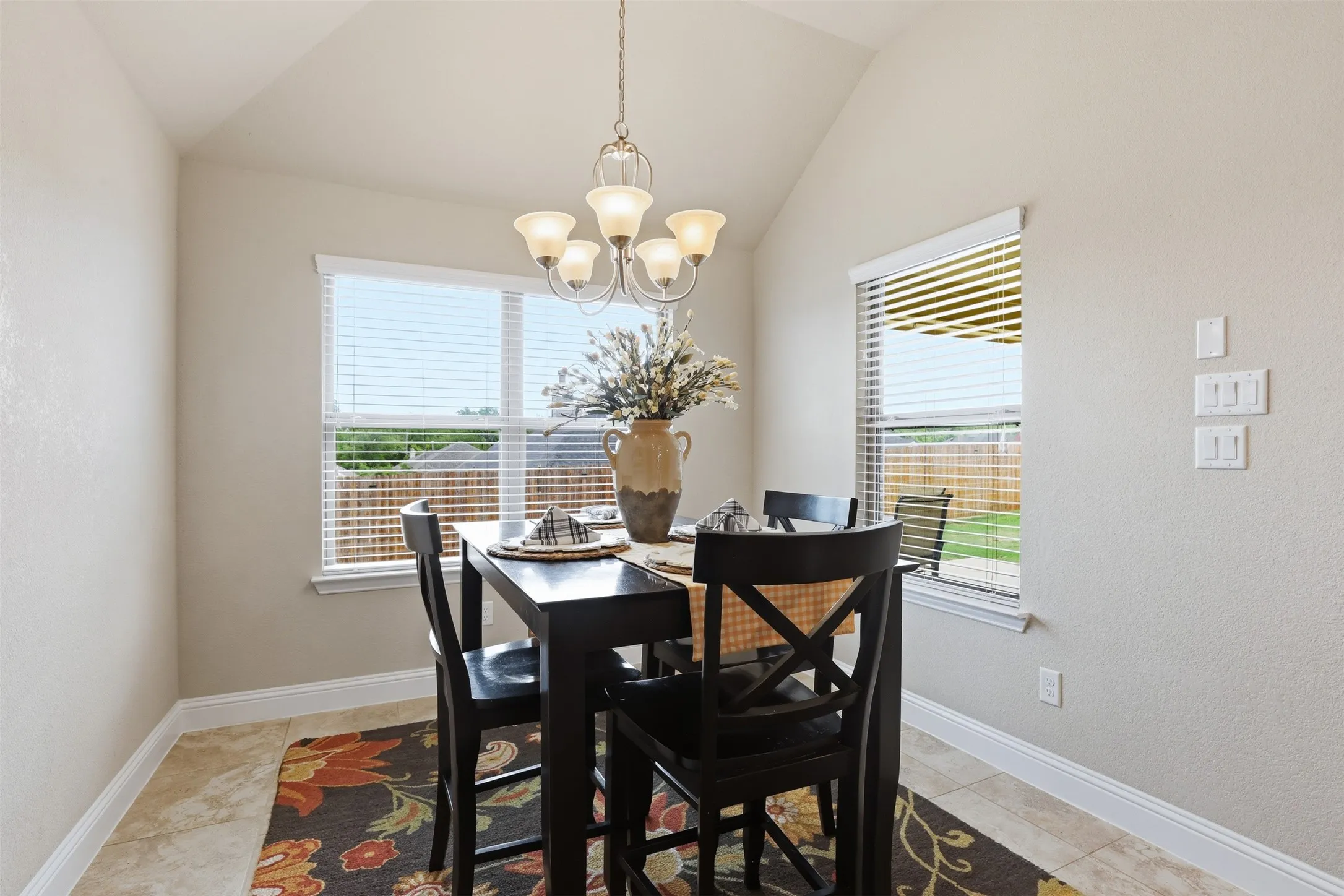 Single Family Residence For Sale in Parker County , 3017 Ridgemont Court, Weatherford, Texas 76086, 3 Bedroom, 3 Bathroom, 2 Garage spaces, 2,065 Sqft, built in 2018, mls#21241758, Real Estate Agent in Weatherford, Homes For Sale in Parker county, Homes For Sale in Weatherford, Realtor in Weatherford Texas, Real Estate Brokerage Independent Realty Texas, Luminita Cordes Realtor