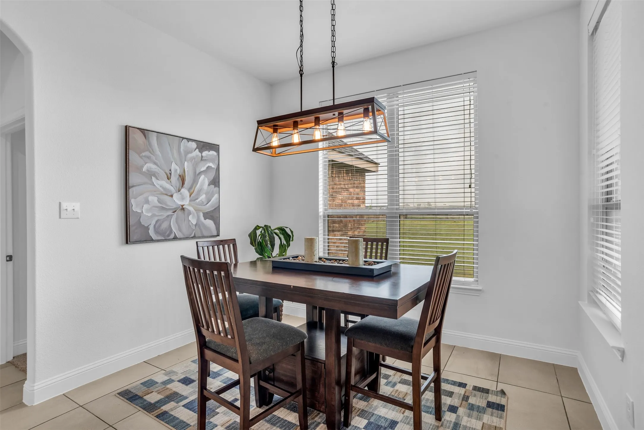 Single Family Residence For Sale in Ellis County , 1130 Yukon Boulevard, Waxahachie, Texas 75167, 4 Bedroom, 3 Bathroom, 2 Garage spaces, 2,316 Sqft, built in 2017, Preowned, mls#21232834, Real Estate Agent in Waxahachie, Homes For Sale in Ellis county, Homes For Sale in Waxahachie, Realtor in Waxahachie Texas, Real Estate Brokerage Independent Realty Texas, Luminita Cordes Realtor