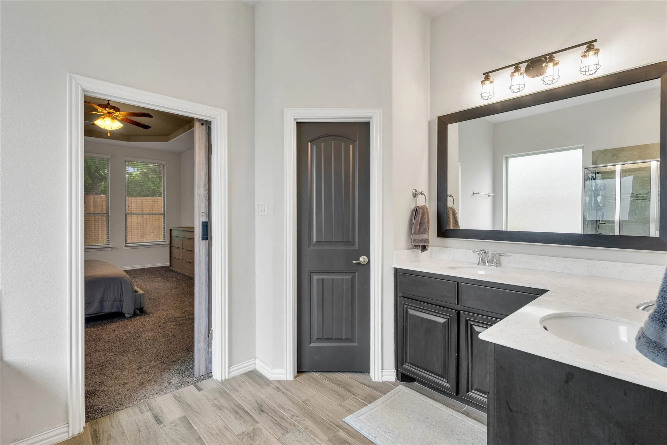 Single Family Residence For Sale in Ellis County , 3233 Burgundy Lane, Midlothian, Texas 76065, 4 Bedroom, 3 Bathroom, 3 Garage spaces, 2,782 Sqft, built in 2018, Preowned, mls#21241760, Real Estate Agent in Midlothian, Homes For Sale in Ellis county, Homes For Sale in Midlothian, Realtor in Midlothian Texas, Real Estate Brokerage Independent Realty Texas, Luminita Cordes Realtor