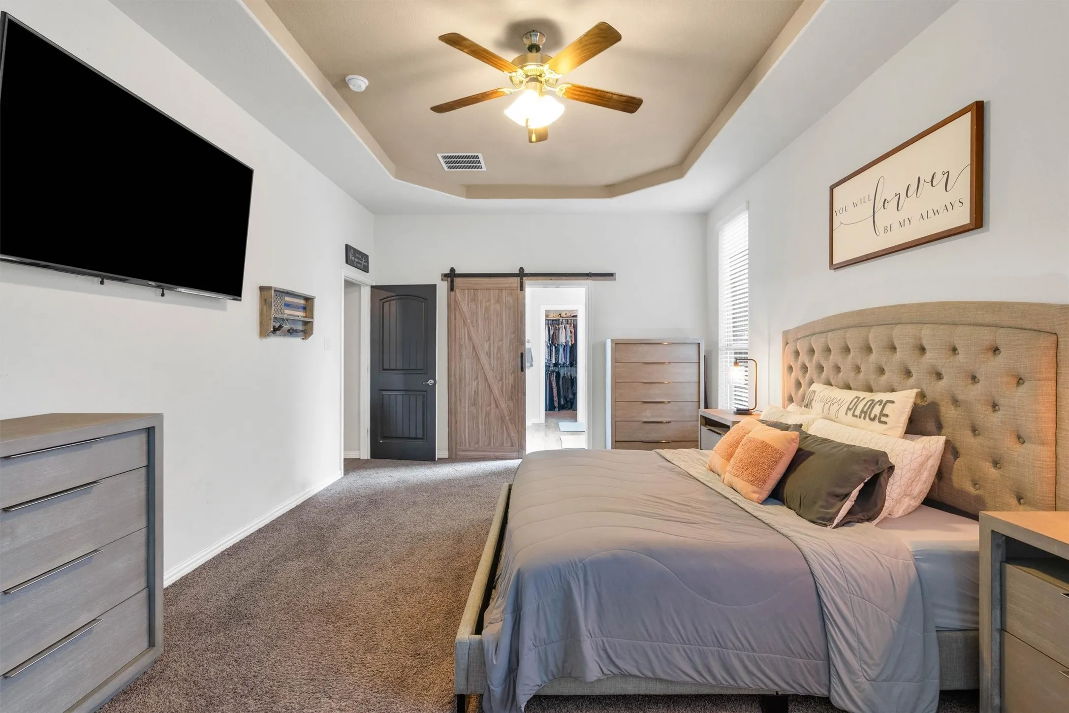 Single Family Residence For Sale in Ellis County , 3233 Burgundy Lane, Midlothian, Texas 76065, 4 Bedroom, 3 Bathroom, 3 Garage spaces, 2,782 Sqft, built in 2018, Preowned, mls#21241760, Real Estate Agent in Midlothian, Homes For Sale in Ellis county, Homes For Sale in Midlothian, Realtor in Midlothian Texas, Real Estate Brokerage Independent Realty Texas, Luminita Cordes Realtor