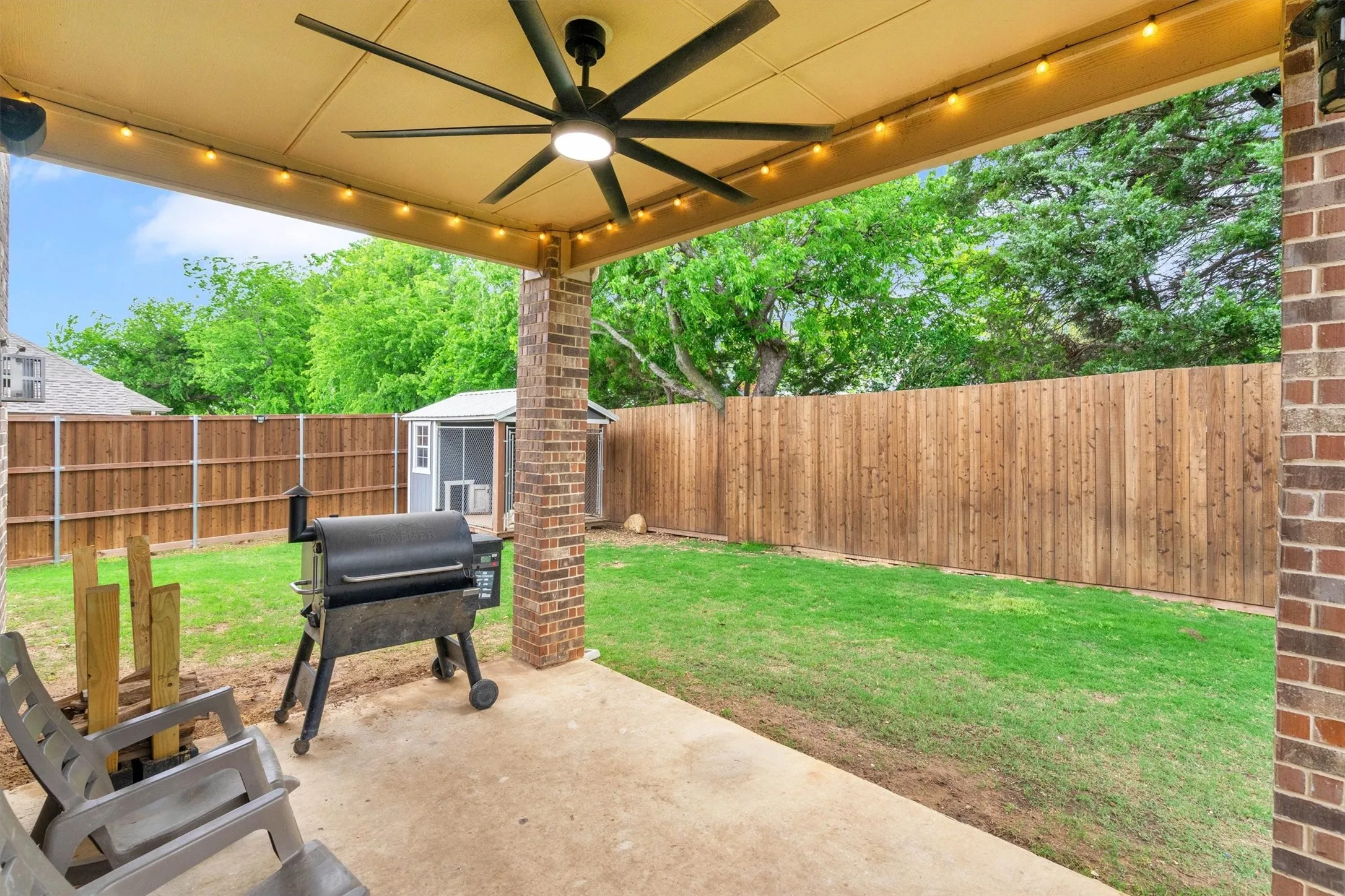 Single Family Residence For Sale in Ellis County , 3233 Burgundy Lane, Midlothian, Texas 76065, 4 Bedroom, 3 Bathroom, 3 Garage spaces, 2,782 Sqft, built in 2018, Preowned, mls#21241760, Real Estate Agent in Midlothian, Homes For Sale in Ellis county, Homes For Sale in Midlothian, Realtor in Midlothian Texas, Real Estate Brokerage Independent Realty Texas, Luminita Cordes Realtor