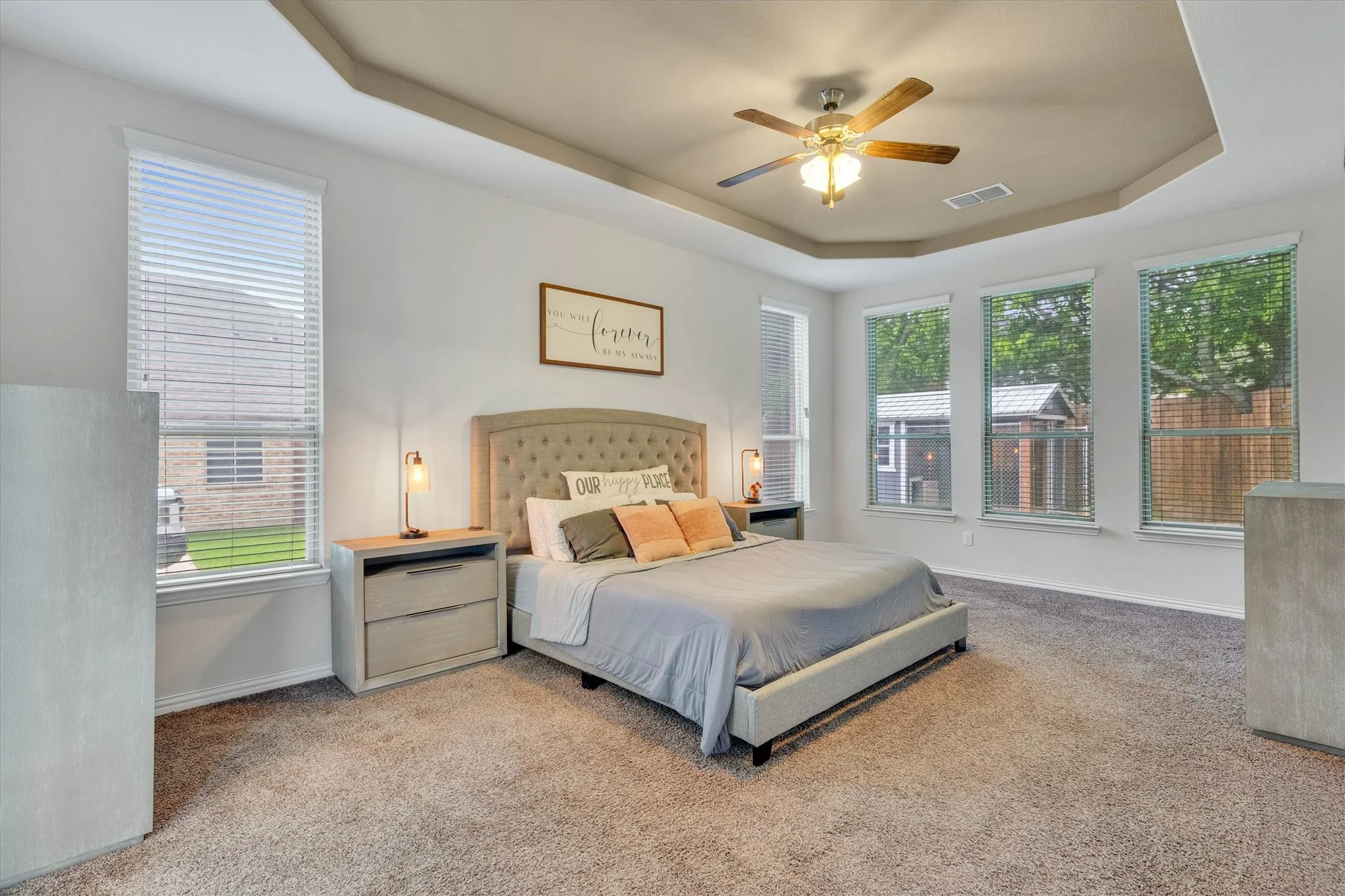 Single Family Residence For Sale in Ellis County , 3233 Burgundy Lane, Midlothian, Texas 76065, 4 Bedroom, 3 Bathroom, 3 Garage spaces, 2,782 Sqft, built in 2018, Preowned, mls#21241760, Real Estate Agent in Midlothian, Homes For Sale in Ellis county, Homes For Sale in Midlothian, Realtor in Midlothian Texas, Real Estate Brokerage Independent Realty Texas, Luminita Cordes Realtor