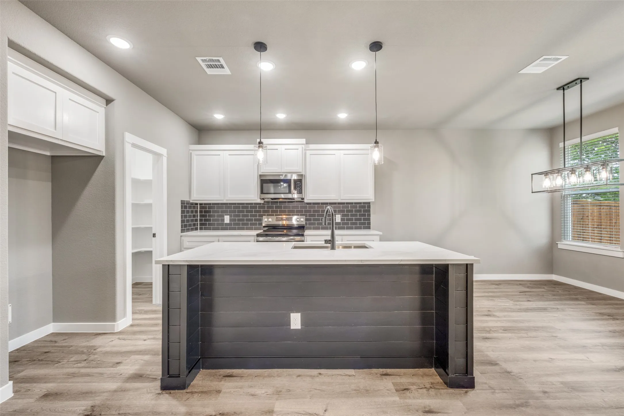 Single Family Residence For Sale in Hunt County , 706 Turner Street, Wolfe City, Texas 75496, 4 Bedroom, 2 Bathroom, 2 Garage spaces, 1,714 Sqft, built in 2026, mls#21241592, Real Estate Agent in Wolfe City, Homes For Sale in Hunt county, Homes For Sale in Wolfe City, Realtor in Wolfe City Texas, Real Estate Brokerage Independent Realty Texas, Luminita Cordes Realtor