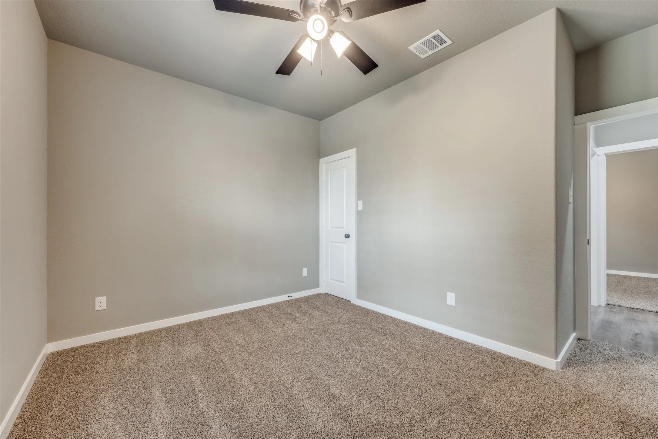 Single Family Residence For Sale in Hunt County , 706 Turner Street, Wolfe City, Texas 75496, 4 Bedroom, 2 Bathroom, 2 Garage spaces, 1,714 Sqft, built in 2026, mls#21241592, Real Estate Agent in Wolfe City, Homes For Sale in Hunt county, Homes For Sale in Wolfe City, Realtor in Wolfe City Texas, Real Estate Brokerage Independent Realty Texas, Luminita Cordes Realtor