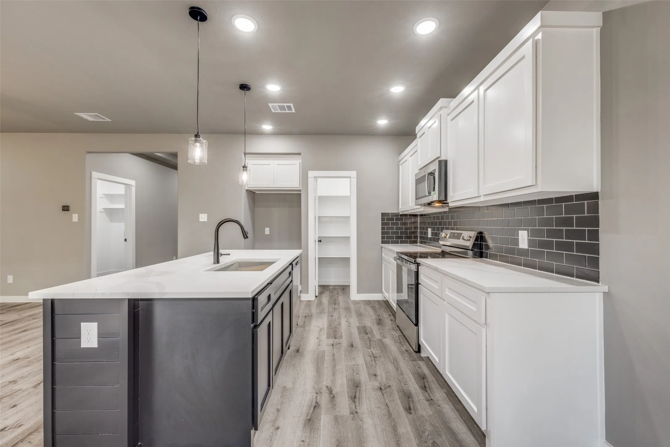 Single Family Residence For Sale in Hunt County , 706 Turner Street, Wolfe City, Texas 75496, 4 Bedroom, 2 Bathroom, 2 Garage spaces, 1,714 Sqft, built in 2026, mls#21241592, Real Estate Agent in Wolfe City, Homes For Sale in Hunt county, Homes For Sale in Wolfe City, Realtor in Wolfe City Texas, Real Estate Brokerage Independent Realty Texas, Luminita Cordes Realtor