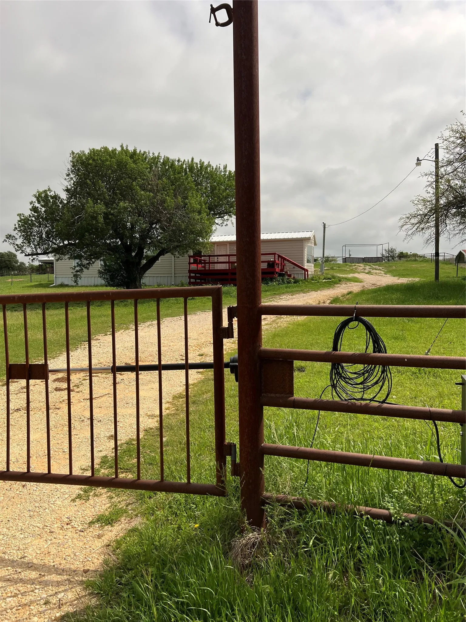 Mobile Home For Sale in Erath County , 1661 County Road 195, Dublin, Texas 76446, 2 Bedroom, 2 Bathroom, Garage spaces, 952 Sqft, built in 1984, Price $399,900, mls#21241663, Real Estate Agent in Dublin, Homes For Sale in Erath county, Homes For Sale in Dublin, Realtor in Dublin Texas, Real Estate Brokerage Independent Realty Texas, Luminita Cordes Realtor