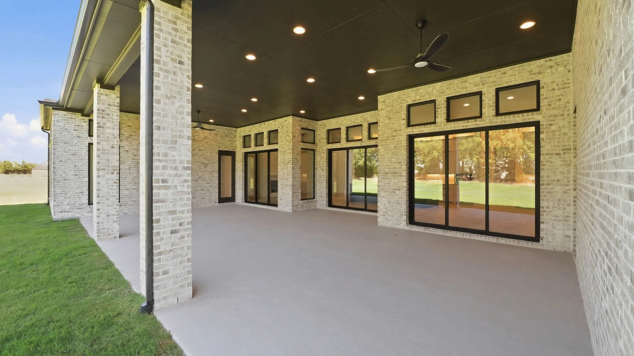 Single Family Residence For Sale in Collin County , 1100 Chariot Lane, Lucas, Texas 75002, 5 Bedroom, 6 Bathroom, 4 Garage spaces, 4,594 Sqft, built in 2026, New Construction - Incomplete, mls#21241870, Real Estate Agent in Lucas, Homes For Sale in Collin county, Homes For Sale in Lucas, Realtor in Lucas Texas, Real Estate Brokerage Independent Realty Texas, Luminita Cordes Realtor