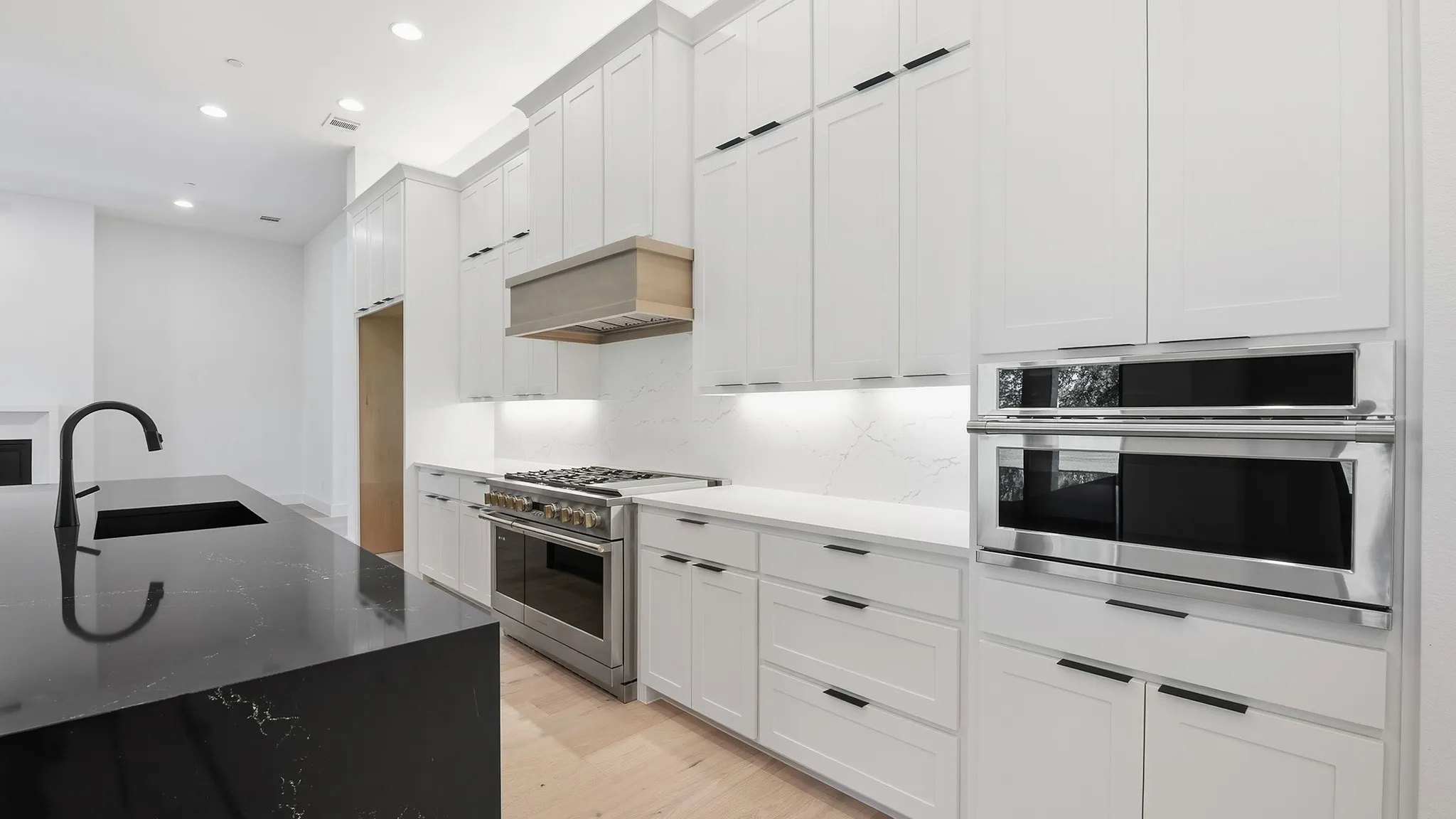 Single Family Residence For Sale in Collin County , 1100 Chariot Lane, Lucas, Texas 75002, 5 Bedroom, 6 Bathroom, 4 Garage spaces, 4,594 Sqft, built in 2026, New Construction - Incomplete, mls#21241870, Real Estate Agent in Lucas, Homes For Sale in Collin county, Homes For Sale in Lucas, Realtor in Lucas Texas, Real Estate Brokerage Independent Realty Texas, Luminita Cordes Realtor