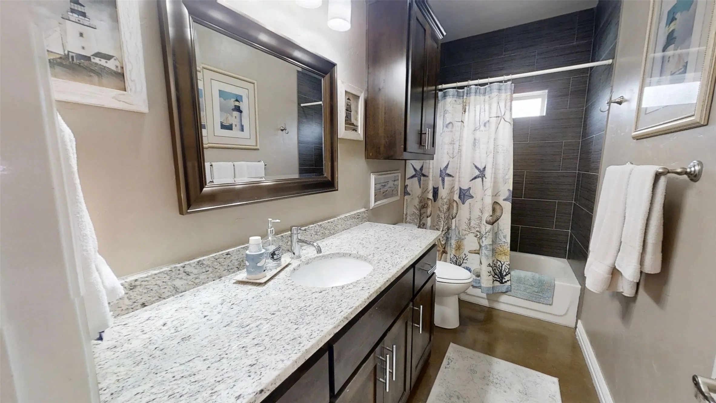Single Family Residence For Sale in Hood County , 3904 Laramie Trail, Granbury, Texas 76048, 3 Bedroom, 2 Bathroom, 2 Garage spaces, 1,884 Sqft, built in 2015, Preowned, mls#21240906, Real Estate Agent in Granbury, Homes For Sale in Hood county, Homes For Sale in Granbury, Realtor in Granbury Texas, Real Estate Brokerage Independent Realty Texas, Luminita Cordes Realtor