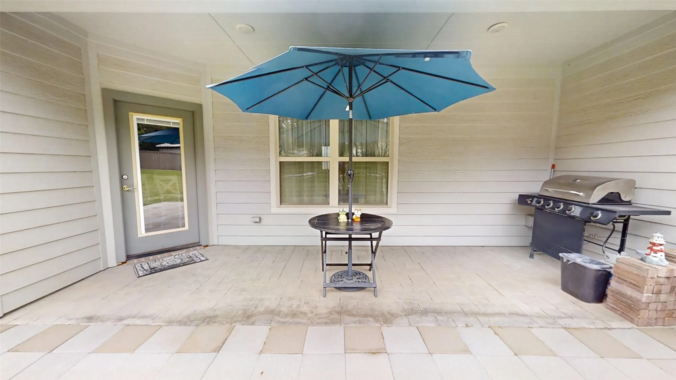 Single Family Residence For Sale in Hood County , 3904 Laramie Trail, Granbury, Texas 76048, 3 Bedroom, 2 Bathroom, 2 Garage spaces, 1,884 Sqft, built in 2015, Preowned, mls#21240906, Real Estate Agent in Granbury, Homes For Sale in Hood county, Homes For Sale in Granbury, Realtor in Granbury Texas, Real Estate Brokerage Independent Realty Texas, Luminita Cordes Realtor