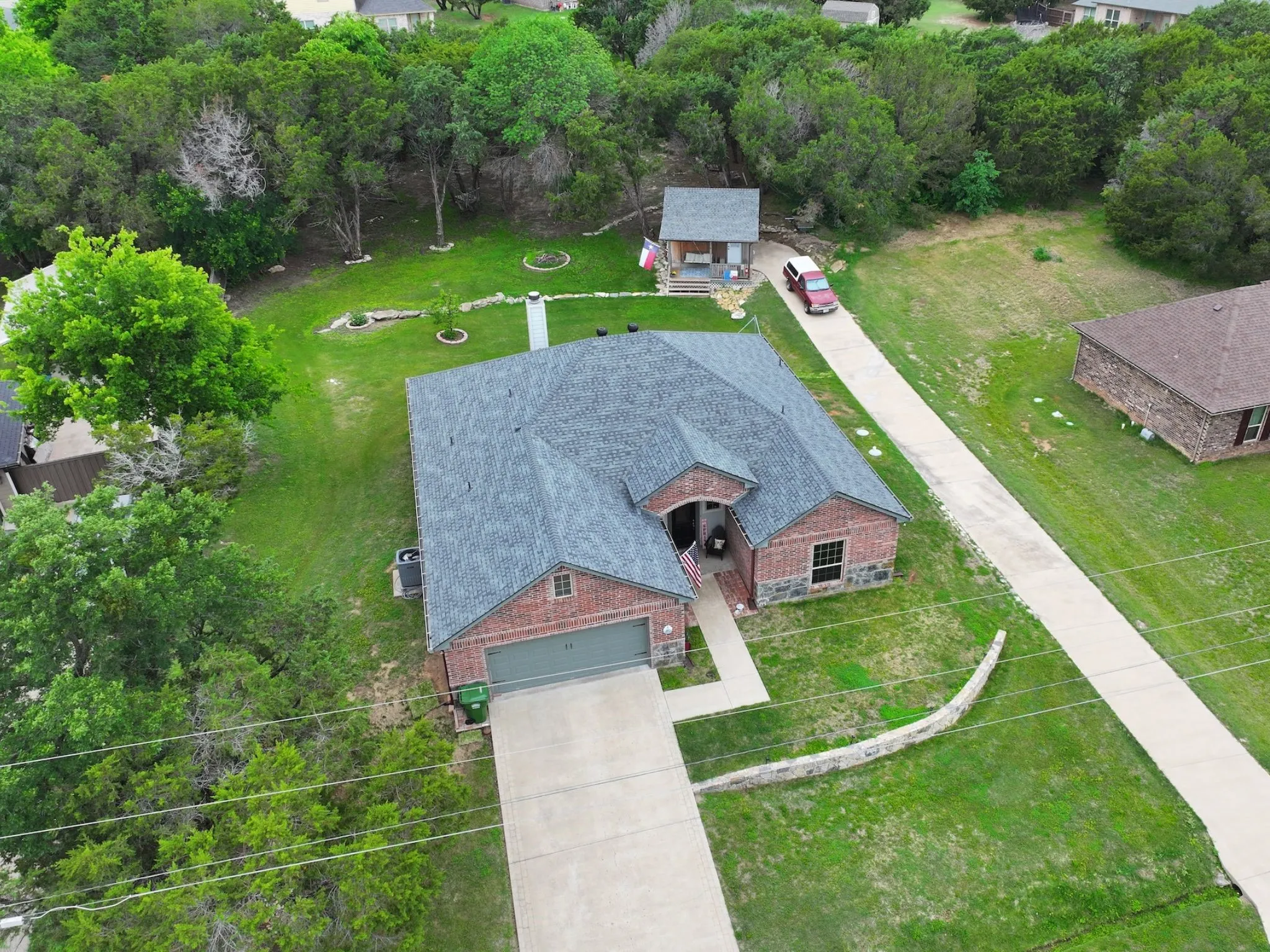 Single Family Residence For Sale in Hood County , 3904 Laramie Trail, Granbury, Texas 76048, 3 Bedroom, 2 Bathroom, 2 Garage spaces, 1,884 Sqft, built in 2015, Preowned, mls#21240906, Real Estate Agent in Granbury, Homes For Sale in Hood county, Homes For Sale in Granbury, Realtor in Granbury Texas, Real Estate Brokerage Independent Realty Texas, Luminita Cordes Realtor