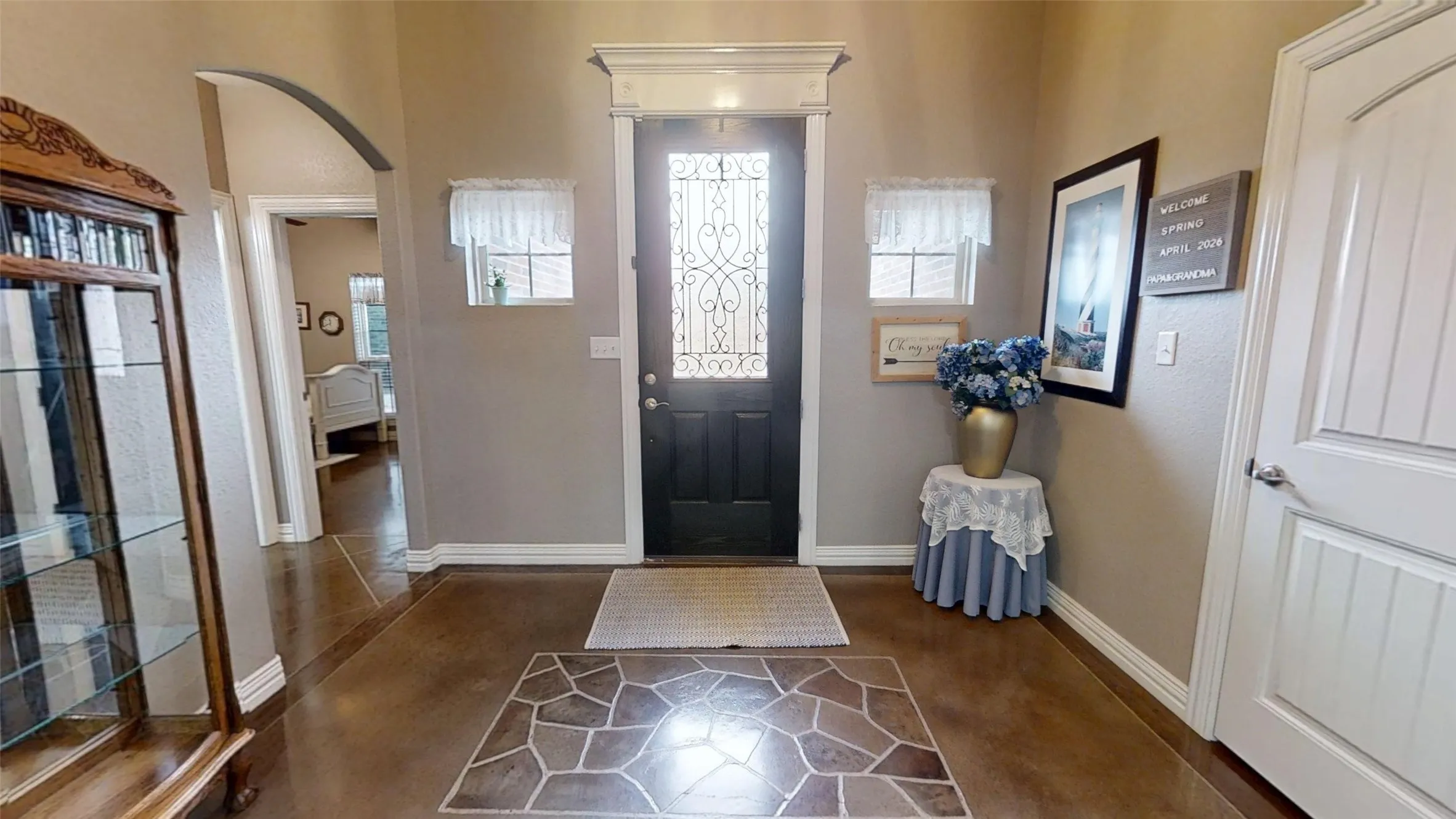 Single Family Residence For Sale in Hood County , 3904 Laramie Trail, Granbury, Texas 76048, 3 Bedroom, 2 Bathroom, 2 Garage spaces, 1,884 Sqft, built in 2015, Preowned, mls#21240906, Real Estate Agent in Granbury, Homes For Sale in Hood county, Homes For Sale in Granbury, Realtor in Granbury Texas, Real Estate Brokerage Independent Realty Texas, Luminita Cordes Realtor