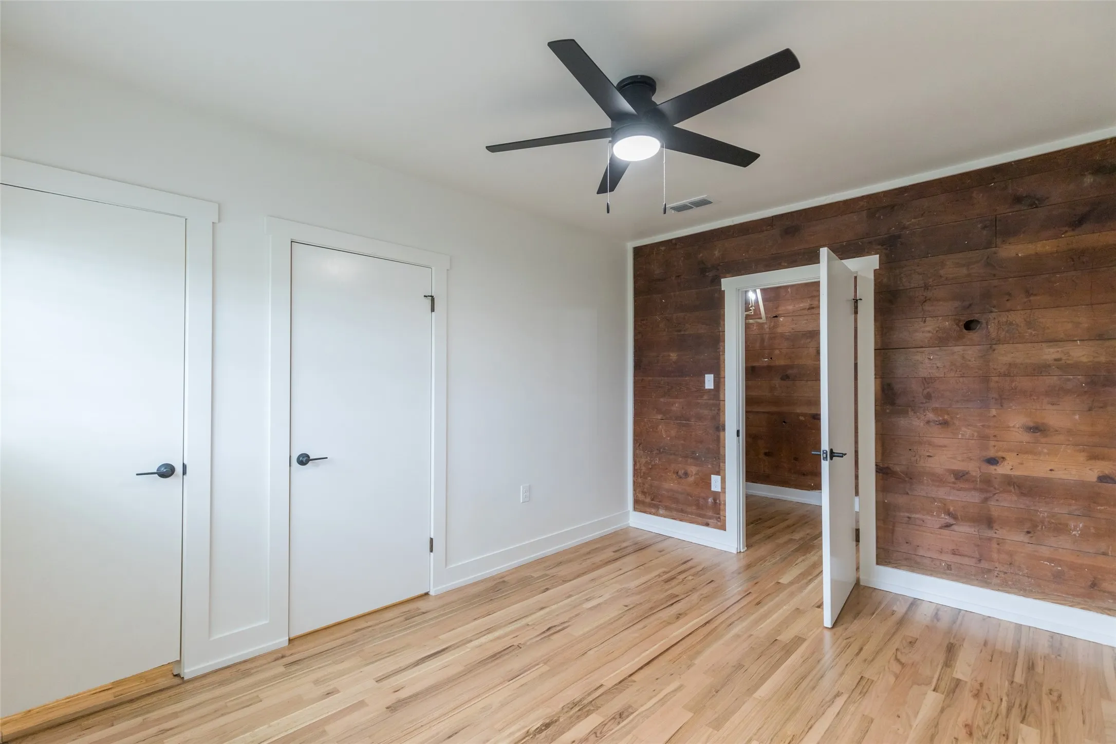 Single Family Residence For Sale in Taylor County , 533 Greenfield Road, Abilene, Texas 79602, 3 Bedroom, 2 Bathroom, Garage spaces, 1,548 Sqft, built in 1916, mls#21241593, Real Estate Agent in Abilene, Homes For Sale in Taylor county, Homes For Sale in Abilene, Realtor in Abilene Texas, Real Estate Brokerage Independent Realty Texas, Luminita Cordes Realtor