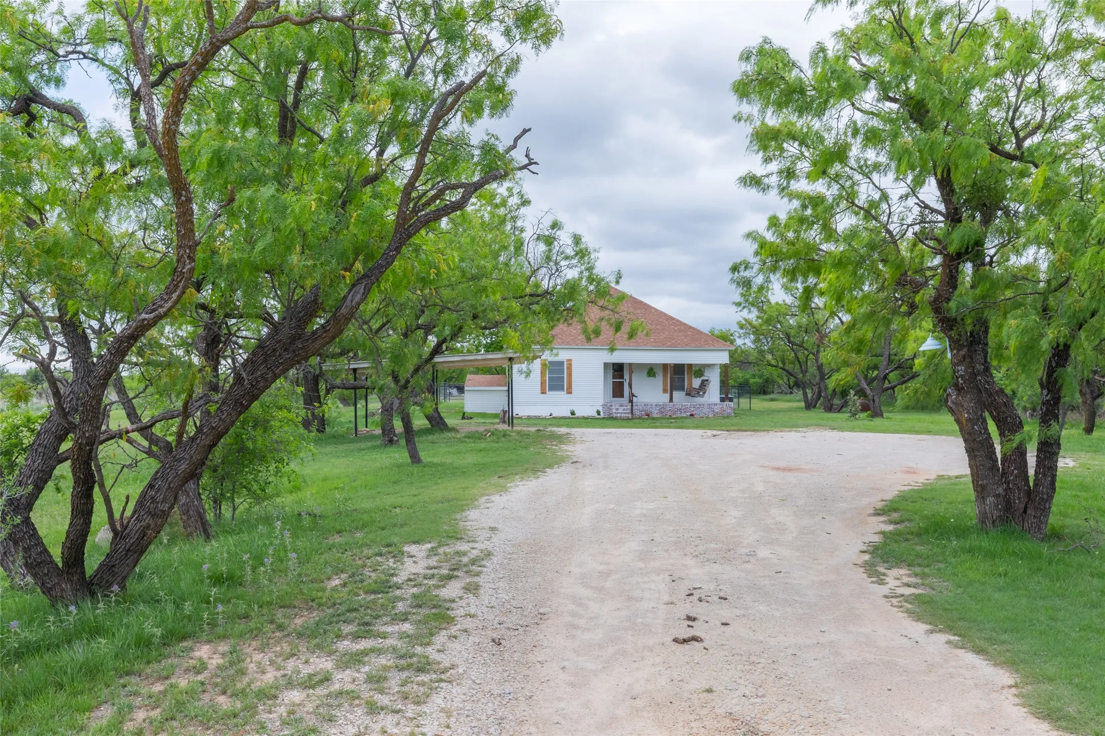 Single Family Residence For Sale in Taylor County , 533 Greenfield Road, Abilene, Texas 79602, 3 Bedroom, 2 Bathroom, Garage spaces, 1,548 Sqft, built in 1916, mls#21241593, Real Estate Agent in Abilene, Homes For Sale in Taylor county, Homes For Sale in Abilene, Realtor in Abilene Texas, Real Estate Brokerage Independent Realty Texas, Luminita Cordes Realtor
