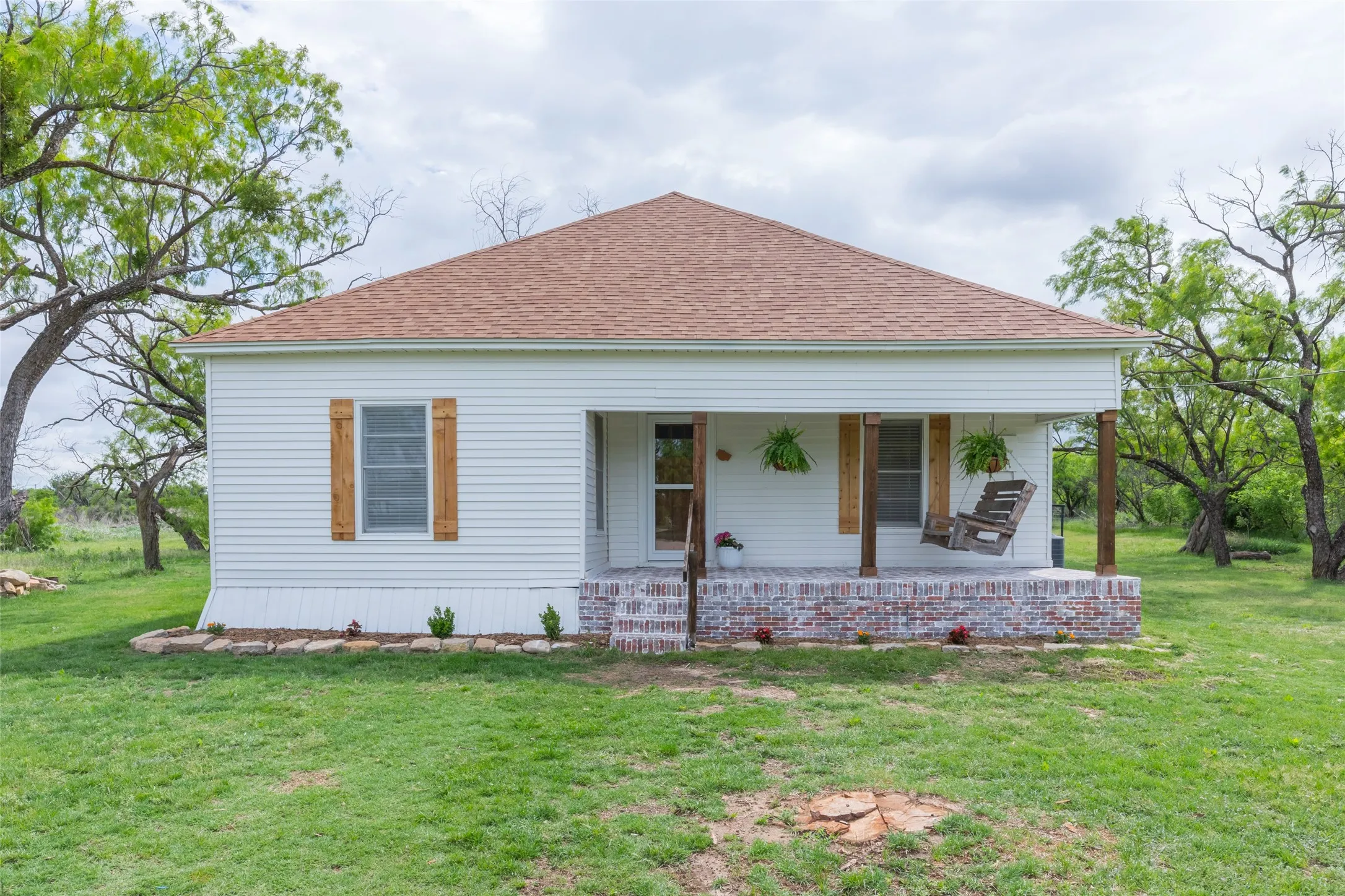 Single Family Residence For Sale in Taylor County , 533 Greenfield Road, Abilene, Texas 79602, 3 Bedroom, 2 Bathroom, Garage spaces, 1,548 Sqft, built in 1916, mls#21241593, Real Estate Agent in Abilene, Homes For Sale in Taylor county, Homes For Sale in Abilene, Realtor in Abilene Texas, Real Estate Brokerage Independent Realty Texas, Luminita Cordes Realtor