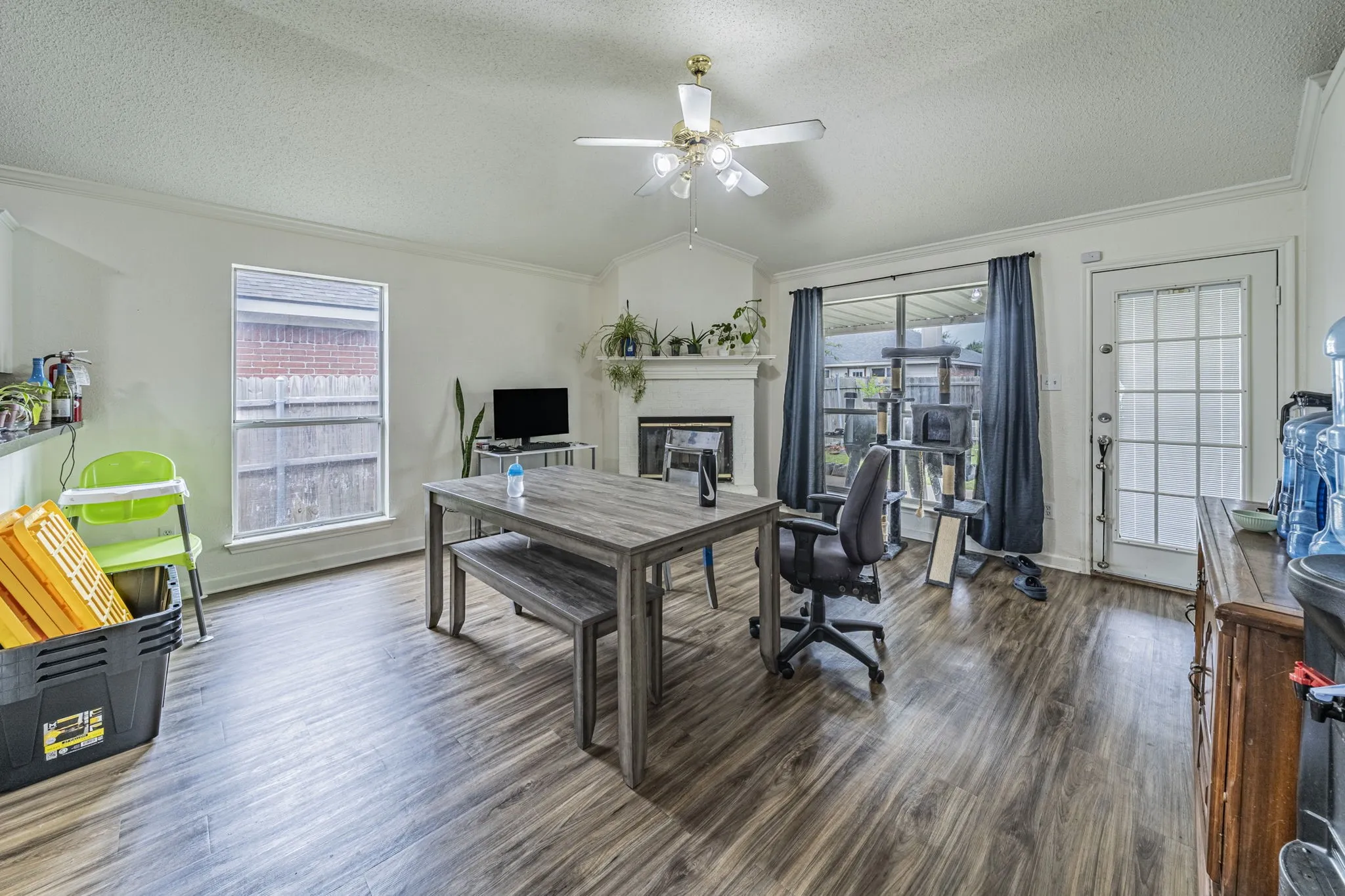 Single Family Residence For Sale in Tarrant County , 7404 Grass Valley Trail, Fort Worth, Texas 76123, 4 Bedroom, 2 Bathroom, 2 Garage spaces, 1,854 Sqft, built in 2003, mls#21237608, Real Estate Agent in Fort Worth, Homes For Sale in Tarrant county, Homes For Sale in Fort Worth, Realtor in Fort Worth Texas, Real Estate Brokerage Independent Realty Texas, Luminita Cordes Realtor