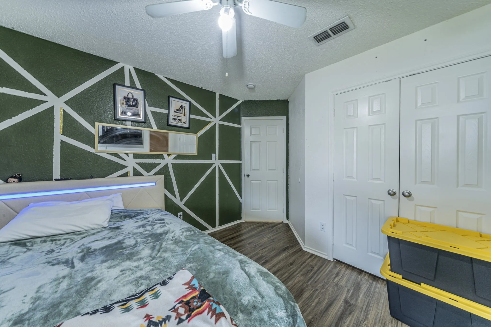 Single Family Residence For Sale in Tarrant County , 7404 Grass Valley Trail, Fort Worth, Texas 76123, 4 Bedroom, 2 Bathroom, 2 Garage spaces, 1,854 Sqft, built in 2003, mls#21237608, Real Estate Agent in Fort Worth, Homes For Sale in Tarrant county, Homes For Sale in Fort Worth, Realtor in Fort Worth Texas, Real Estate Brokerage Independent Realty Texas, Luminita Cordes Realtor